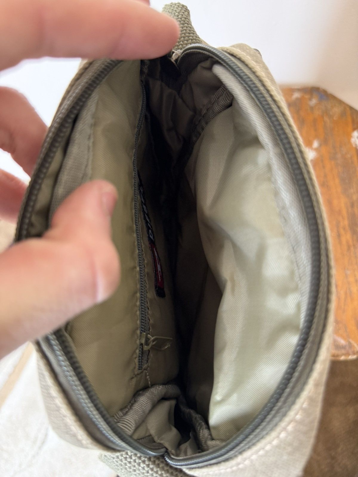 Diesel Vintage Diesel Distressed Leather Y2K Messenger Bag Crossbod Size ONE SIZE - 8 Thumbnail