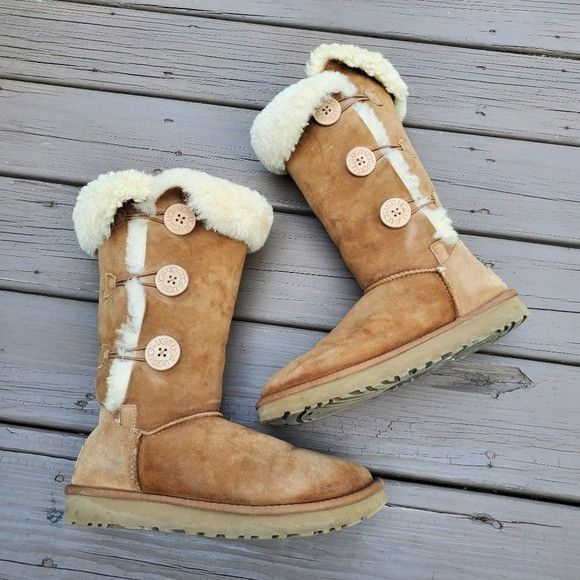 Ugg UGG Bailey Button Triplet Chestnut Suede Sheepskin Boots Size US 9 / IT 39 - 3 Thumbnail