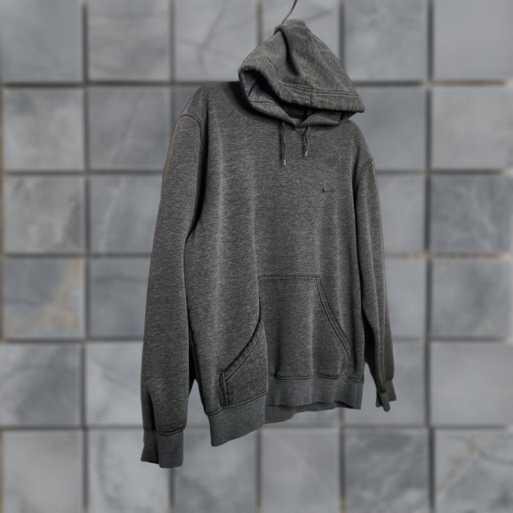 Nike VINTAGE Nike Swoosh Check Hoodie Gray Sweatshirt Pullover L Adults Unisex Distressed 90s 00s Size US L / EU 52-54 / 3 - 1 Thumbnail
