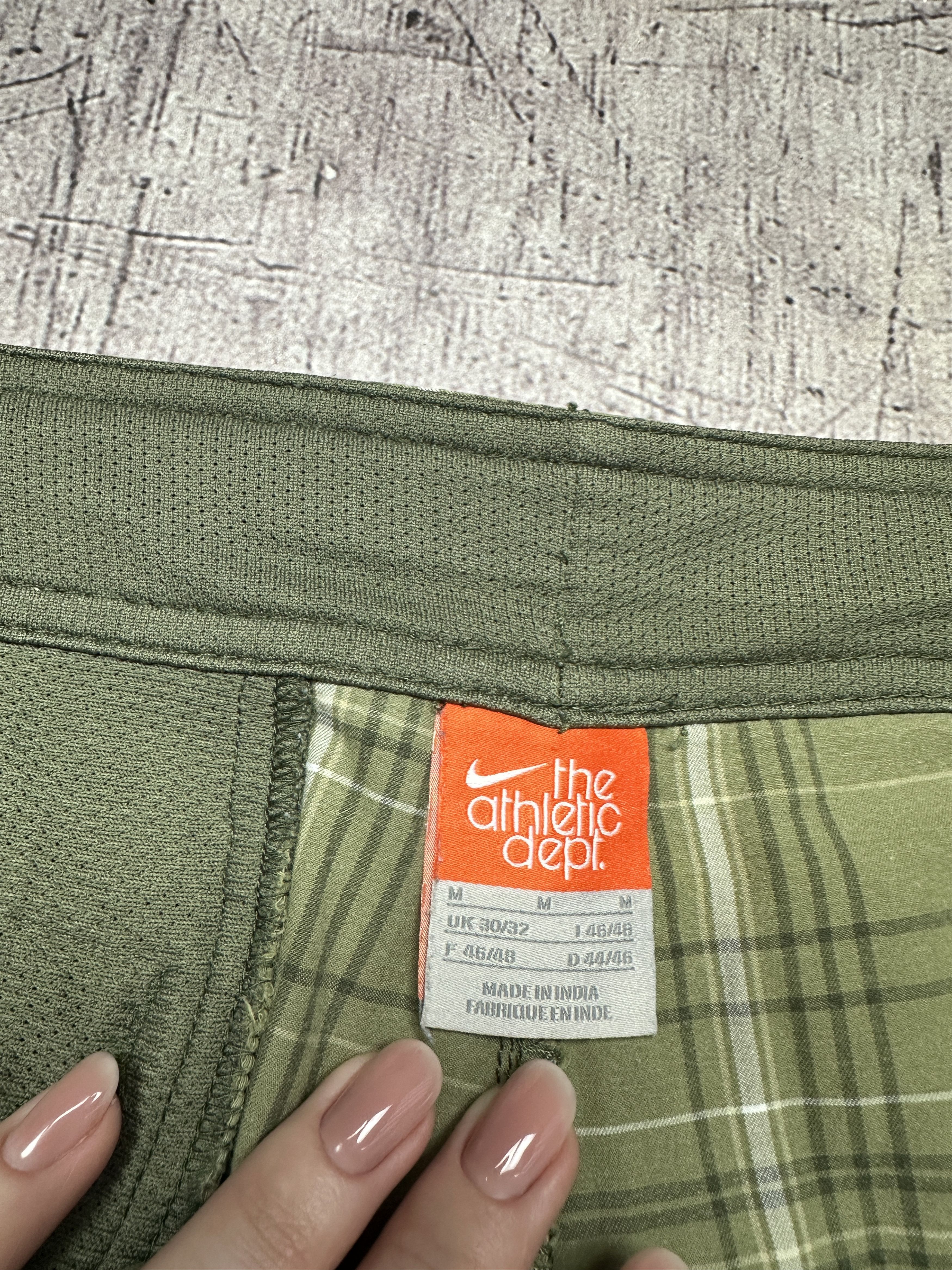 Nike Nike Vintage Mens Cargo Shorts Size US 32 / EU 48 - 5 Thumbnail