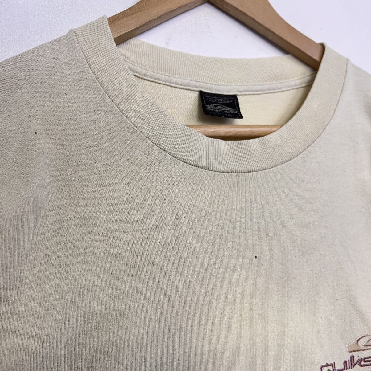 Quiksilver QUIKSILVER VINTAGE SURF SPELLOUT HEAVY WASH TSHIRT Size US XL / EU 56 / 4 - 14 Thumbnail
