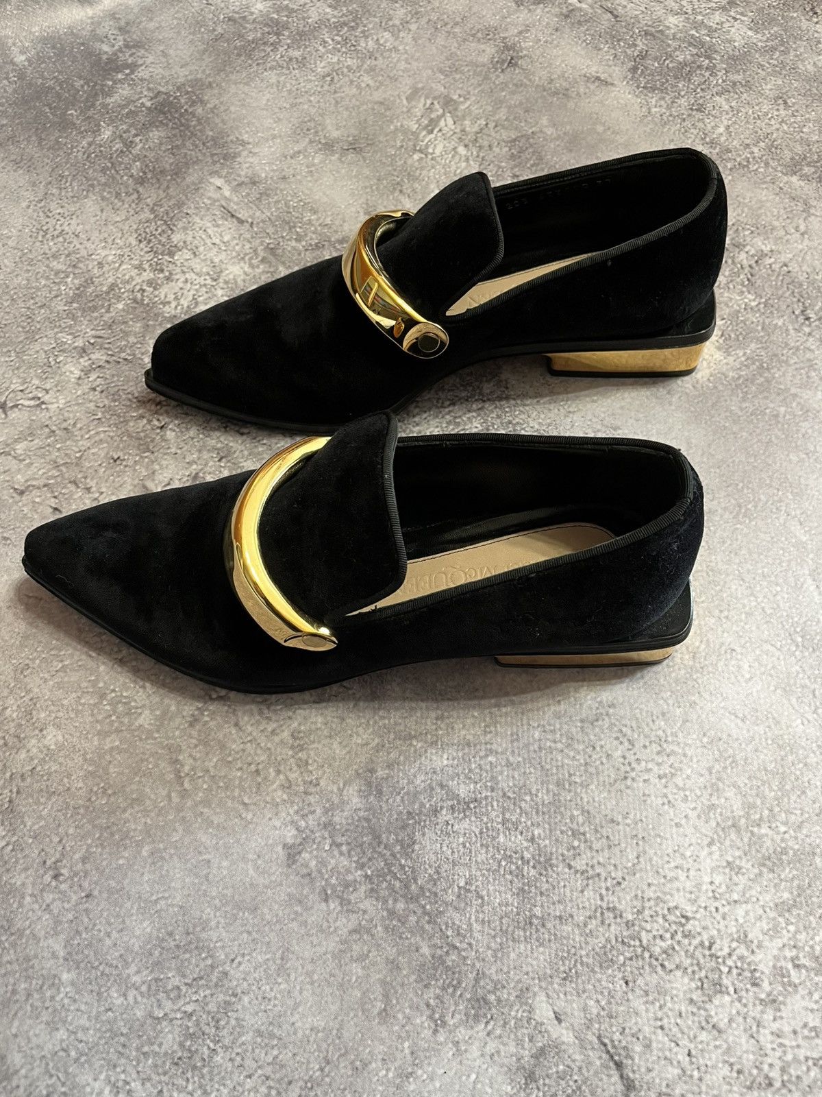Alexander McQueen Alexander McQueen Punk Charm Bar Velvet Loafers Size US 7 / IT 37 - 2 Thumbnail