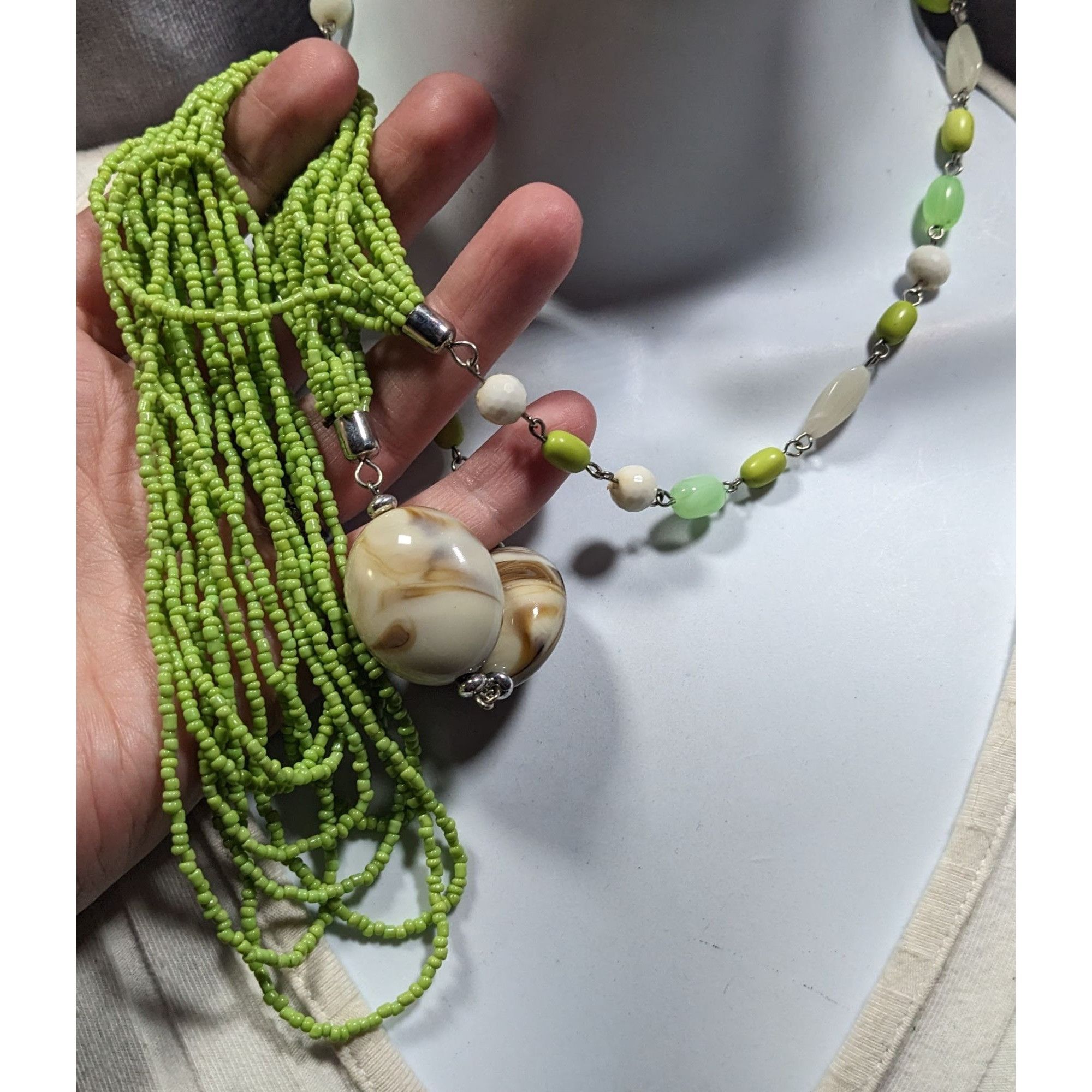 Other Vintage Fairycore Green Glass And Acrylic Beaded Necklace Size ONE SIZE - 3 Thumbnail