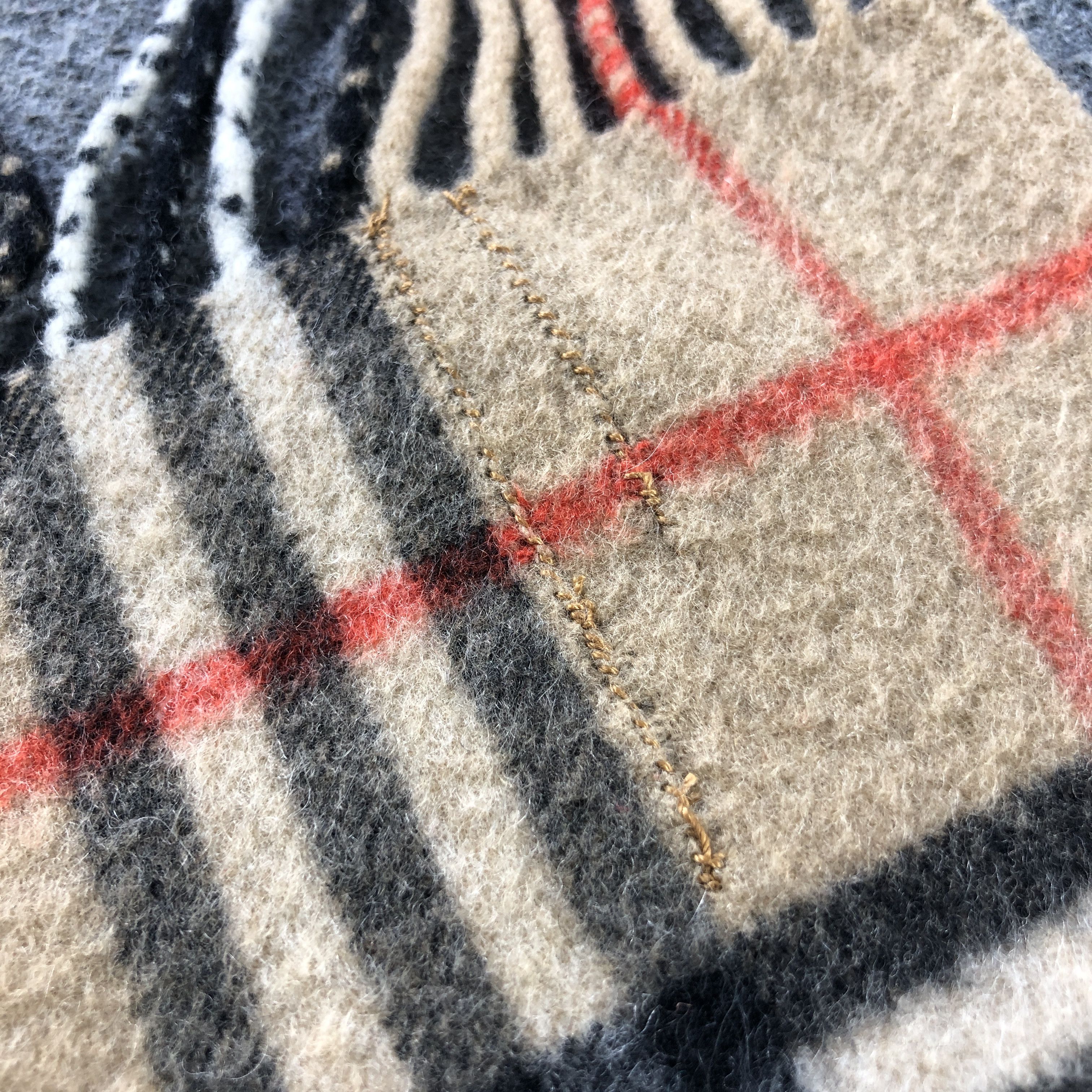 Burberry Burberry Tan Nova Check Cashmere Scarf Muffler V2873 Size ONE SIZE - 5 Thumbnail