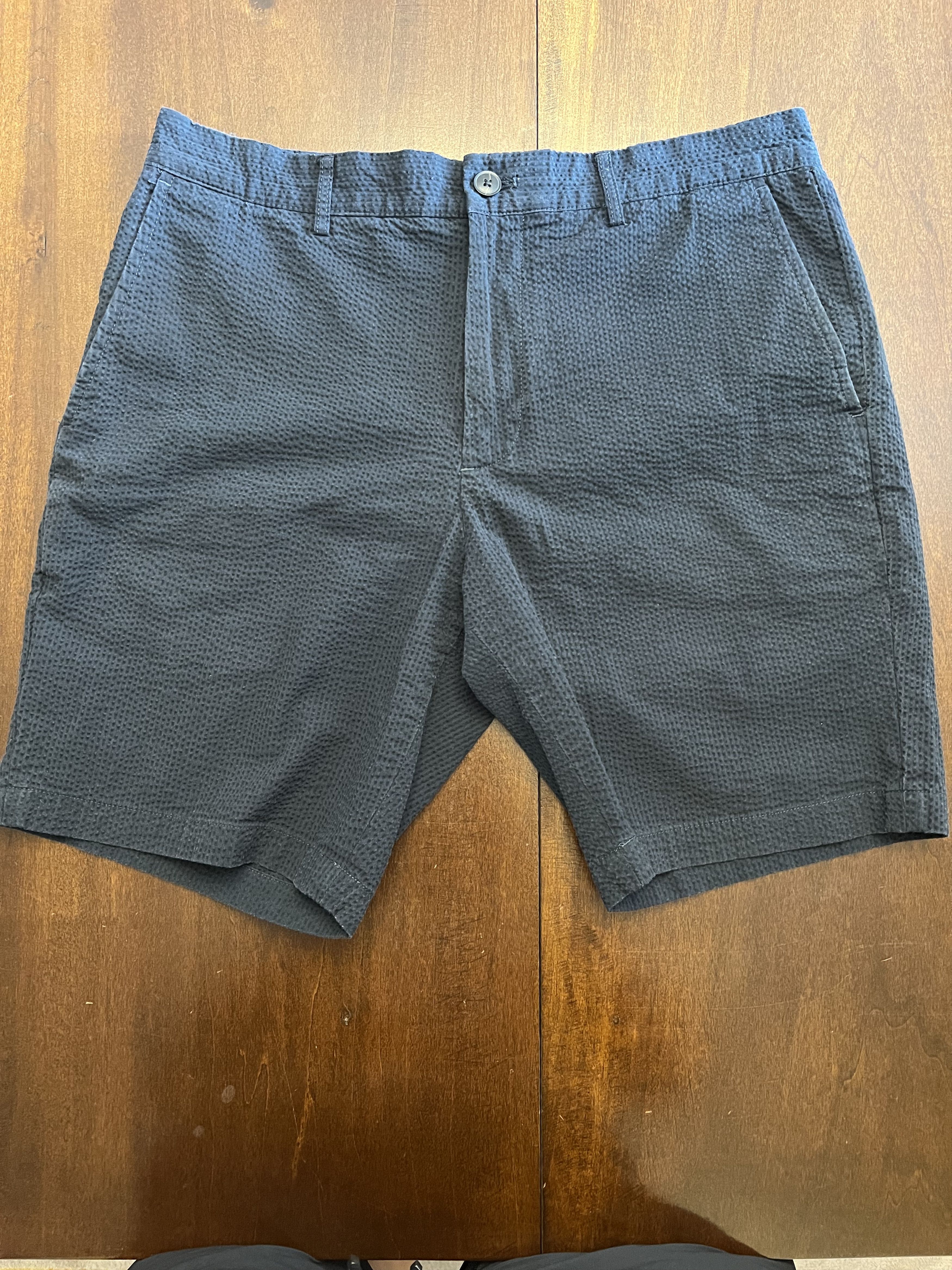 Club Monaco Club Monaco, navy blue textured shorts, men's, size 32 Size US 32 / EU 48 - 1 Thumbnail