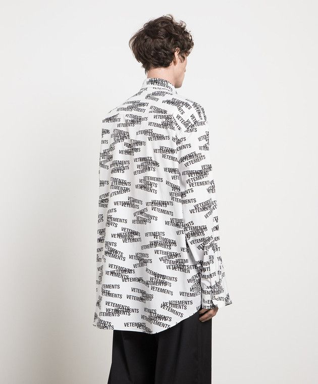 Vetements o1y0924 Logo Print Shirt in White Size US S / EU 44-46 / 1 - 4 Thumbnail