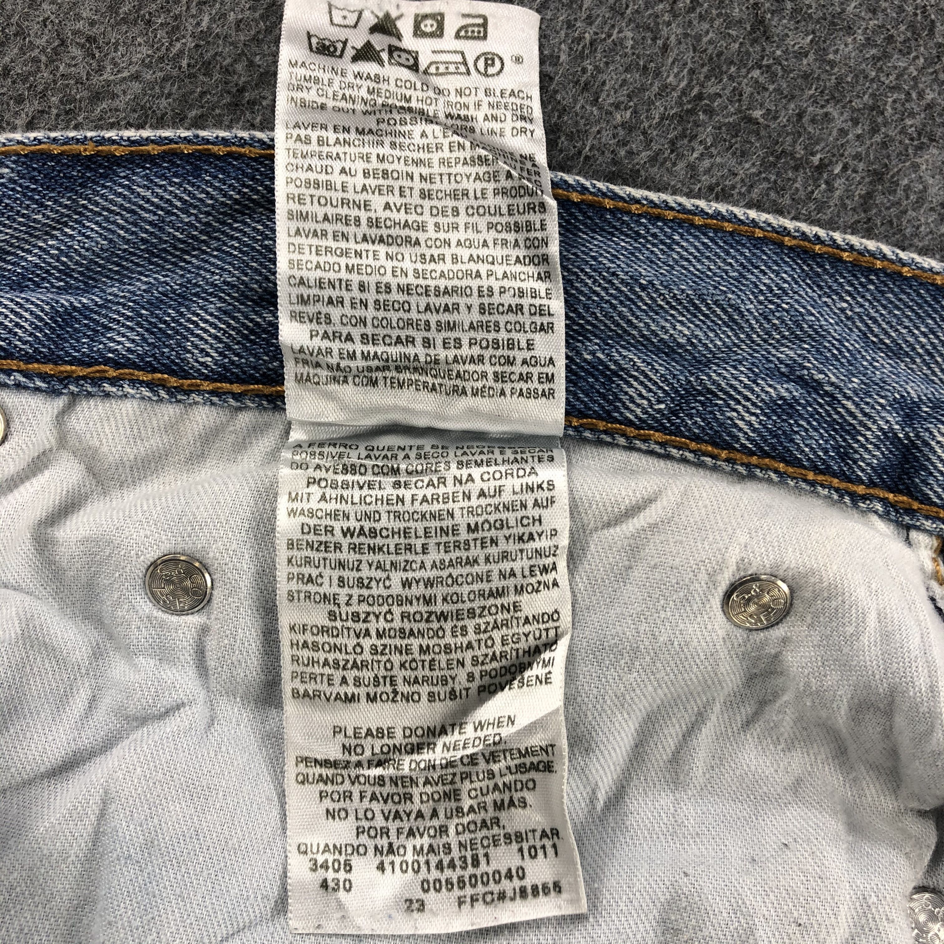 Levi's Vintage Light Wash Levis 550 Jeans-J2127 Size US 39 - 11 Thumbnail