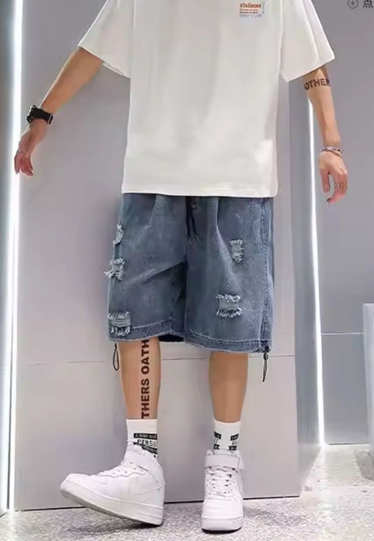 Jean Ripped Denim Cargo Shorts - Light Wash, Distressed Size US 29 - 7 Thumbnail