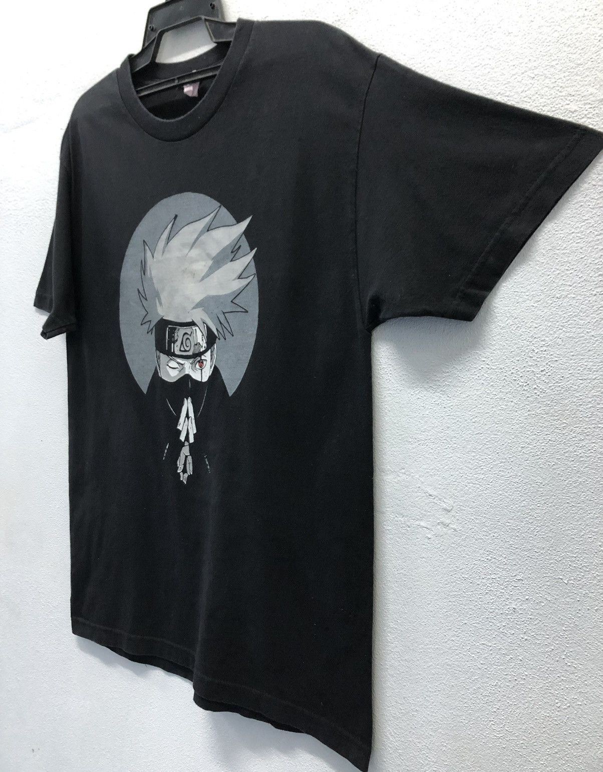 Anime Vintage Naruto Shippuden Hatake Kakashi T-Shirt Size US L / EU 52-54 / 3 - 5 Thumbnail