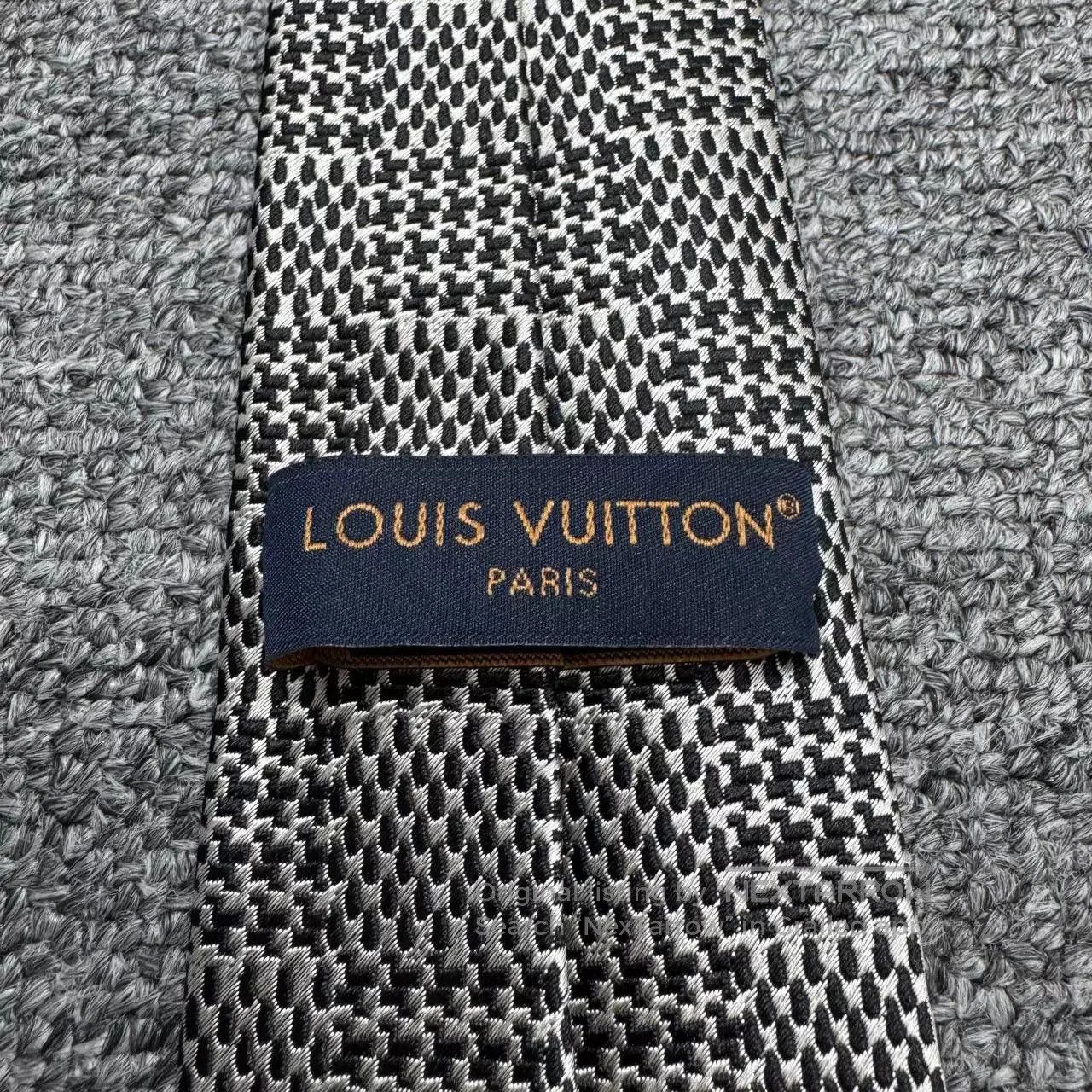 Louis Vuitton Louis Vuitton Pharrell Damier Tie. Size ONE SIZE - 3 Thumbnail