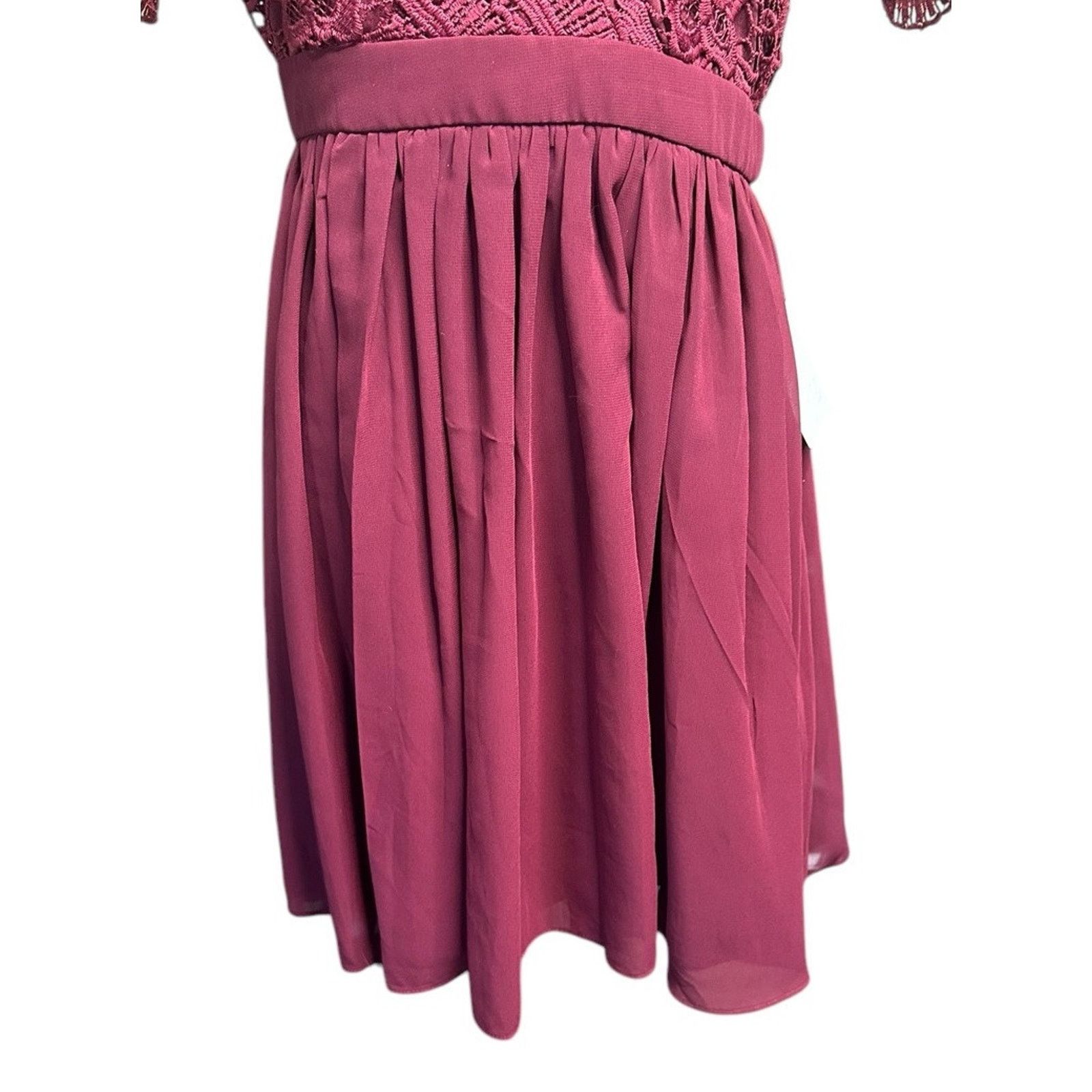 Other Lulus Angel in Disguise Burgundy Lace Dress Deep V Cocktail Size M / US 6-8 / IT 42-44 - 6 Thumbnail