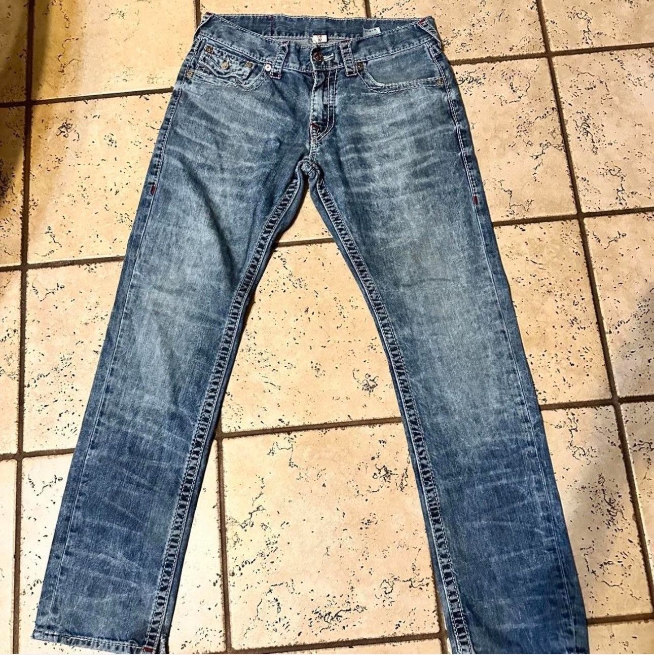 True Religion Light blue true religion jeans with pink stitching Size US 32 / EU 48 - 3 Thumbnail
