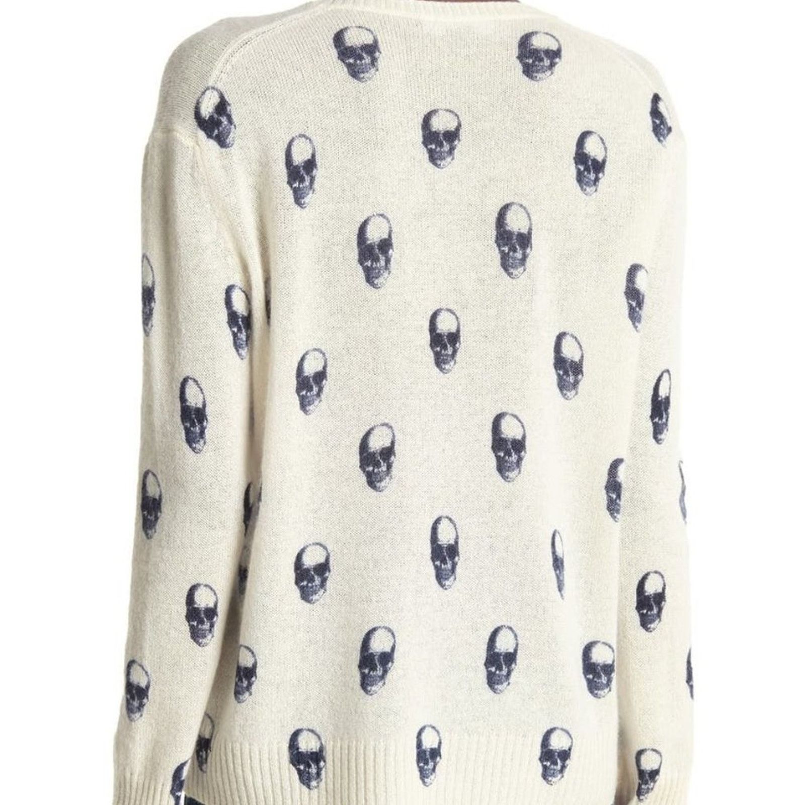 360Cashmere V-Neck Skull Print Cashmere Sweater from 360 Cashmere Size S / US 4 / IT 40 - 8 Thumbnail