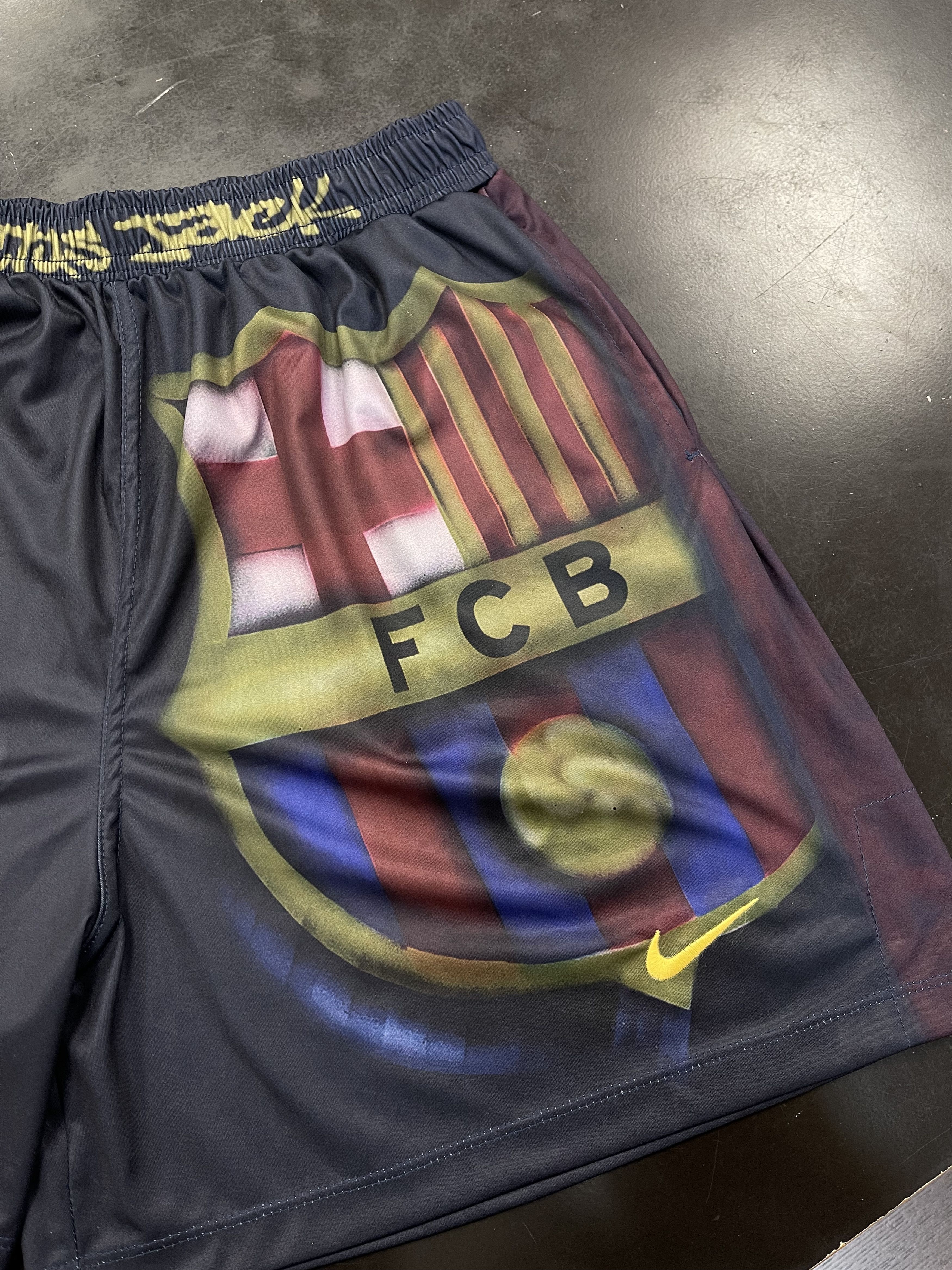 Nike × Travis Scott Travis Scott x Nike x FC Barcelona Skeleton Home Shorts Size US 32 / EU 48 - 3 Thumbnail