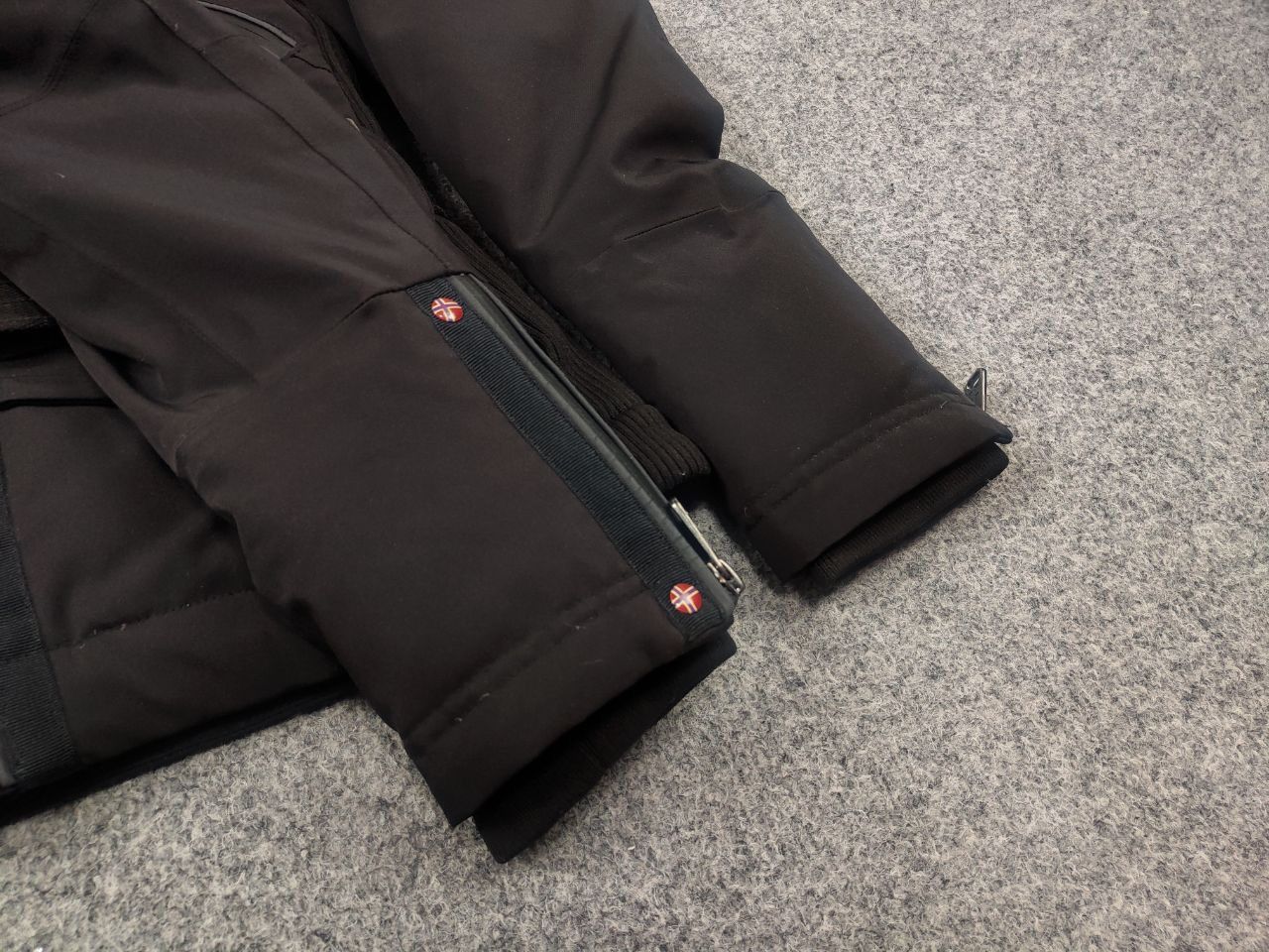 Napapijri Napapijri taped seams Expedition Seams Ski Winter Fur Jacket Size XS / US 0-2 / IT 36-38 - 10 Thumbnail