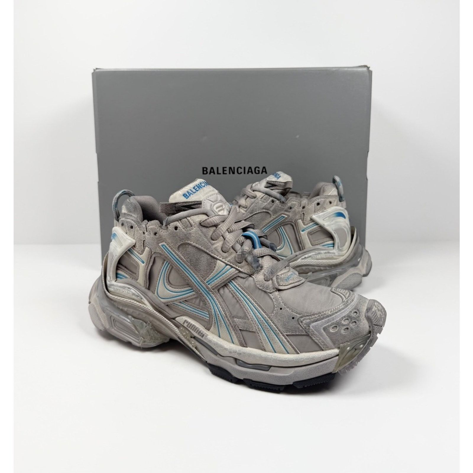 Balenciaga Size 39EU/9W - Balenciaga Runner Nylon Taupe NEW! Size US 9 / IT 39 - 2 Thumbnail