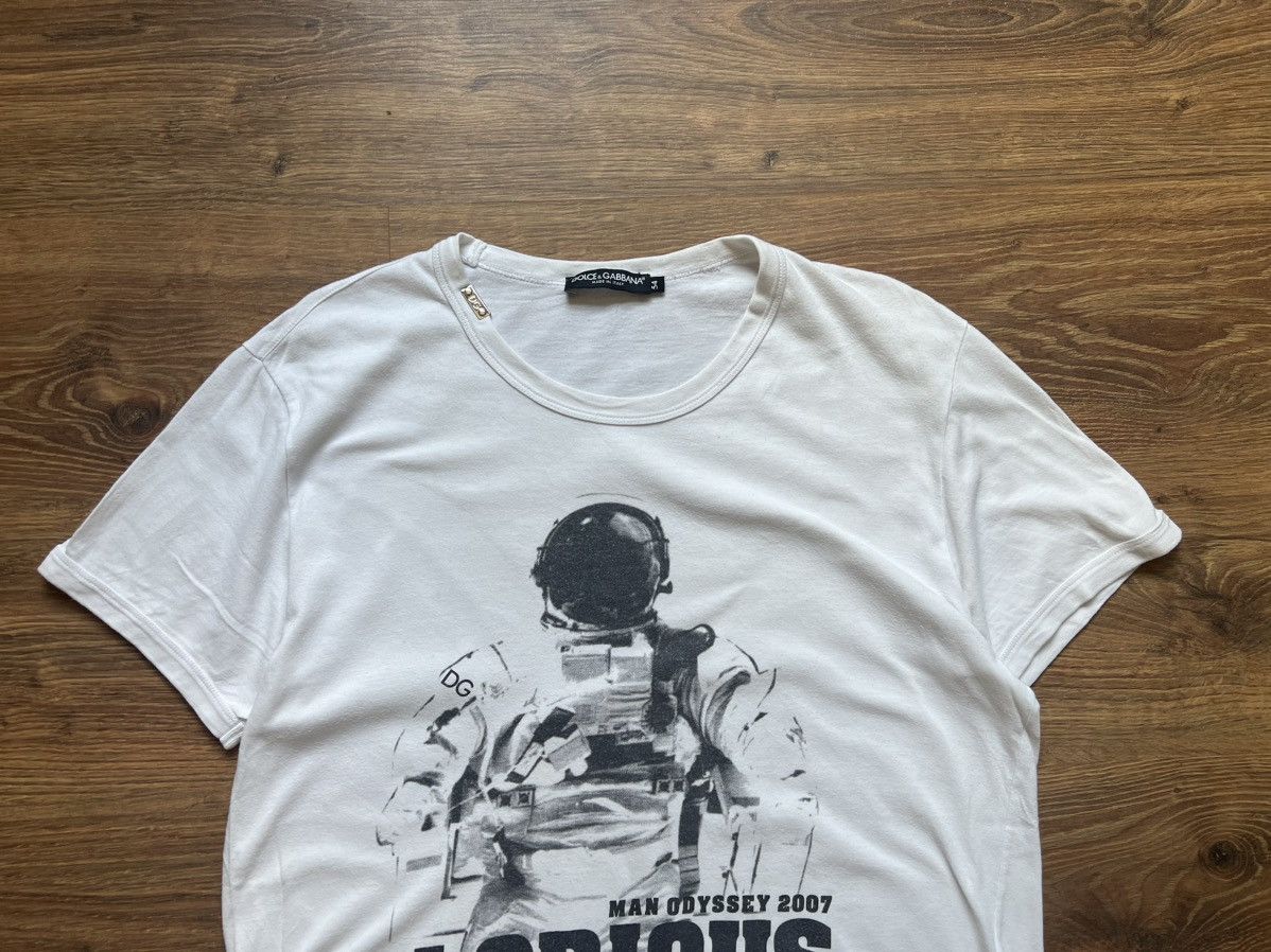 Dolce & Gabbana × Vintage Rare Dolce&Gabbana Man Odyssey Glorious T-Shirt Size 54 Size US XL / EU 56 / 4 - 2 Thumbnail