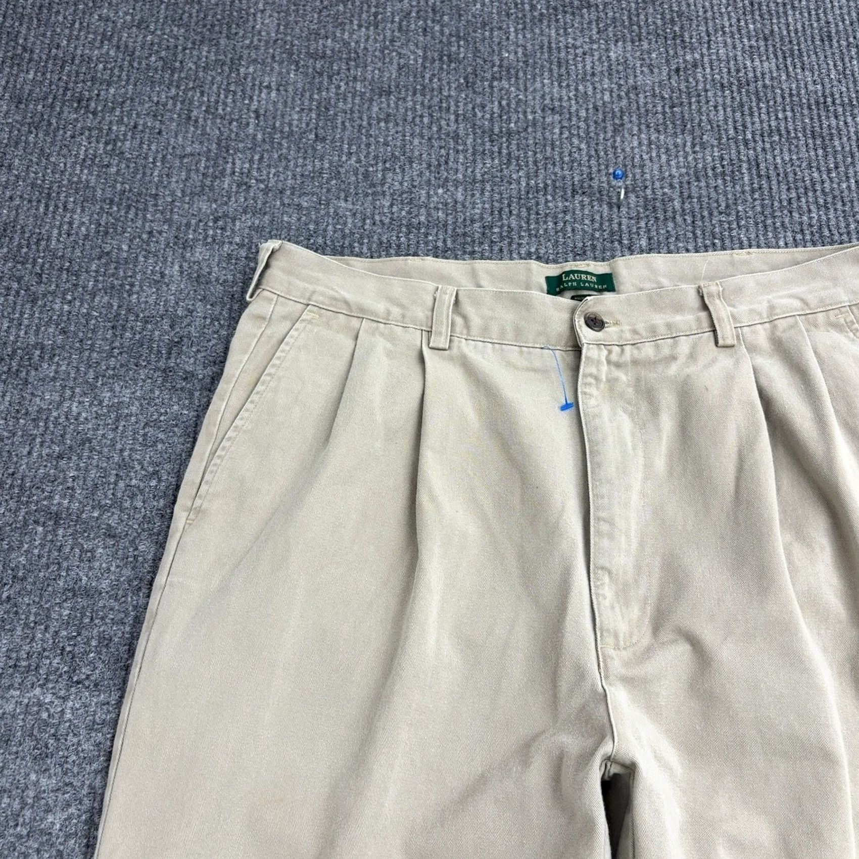 Ralph Lauren Lauren Ralph Lauren Pants Mens 37x29 Khaki 100% Cotton Pleated Chinos Classic Pants Mens 37 Khaki Cotton Pleated Chinos Classic Size US 37 - 3 Thumbnail