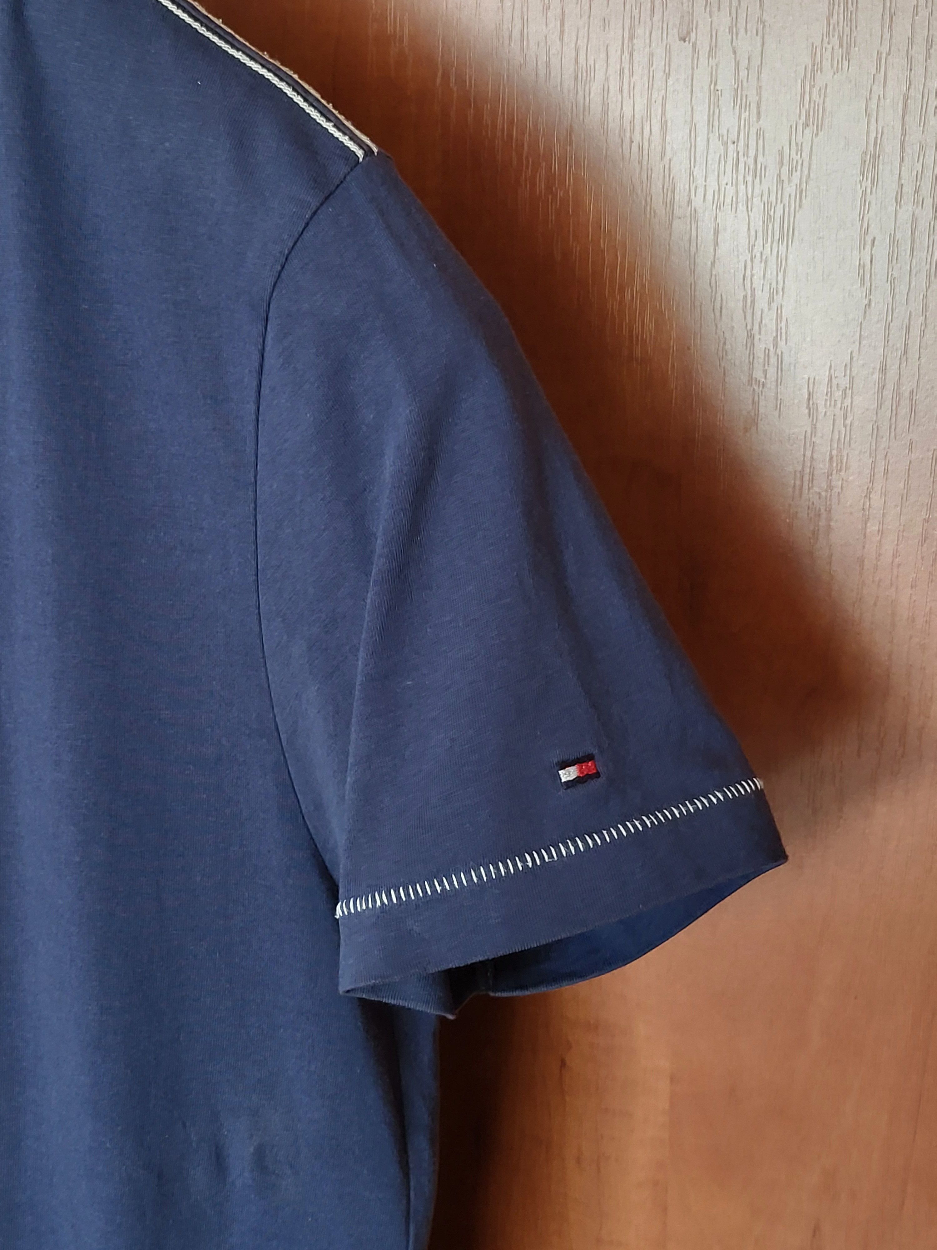 Tommy Hilfiger Vintage 90s Tommy Hilfiger T-shirt Tee Size US M / EU 48-50 / 2 - 3 Thumbnail