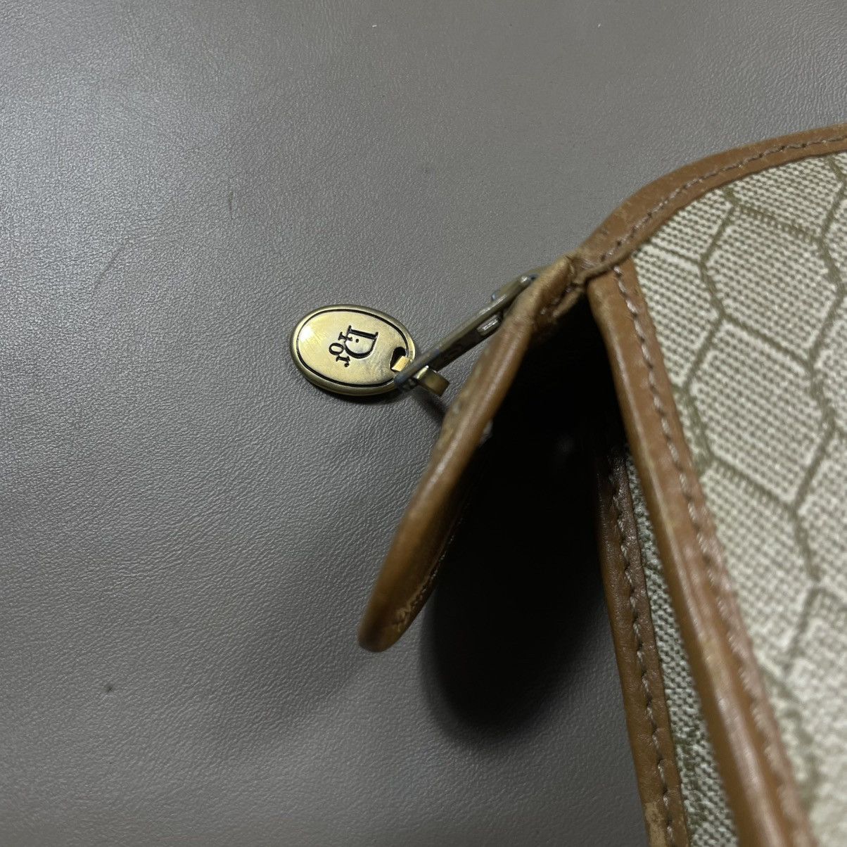 Dior × Vintage Dior Brown Honeycomb PVC Clutch Bag Beige Size ONE SIZE - 3 Thumbnail