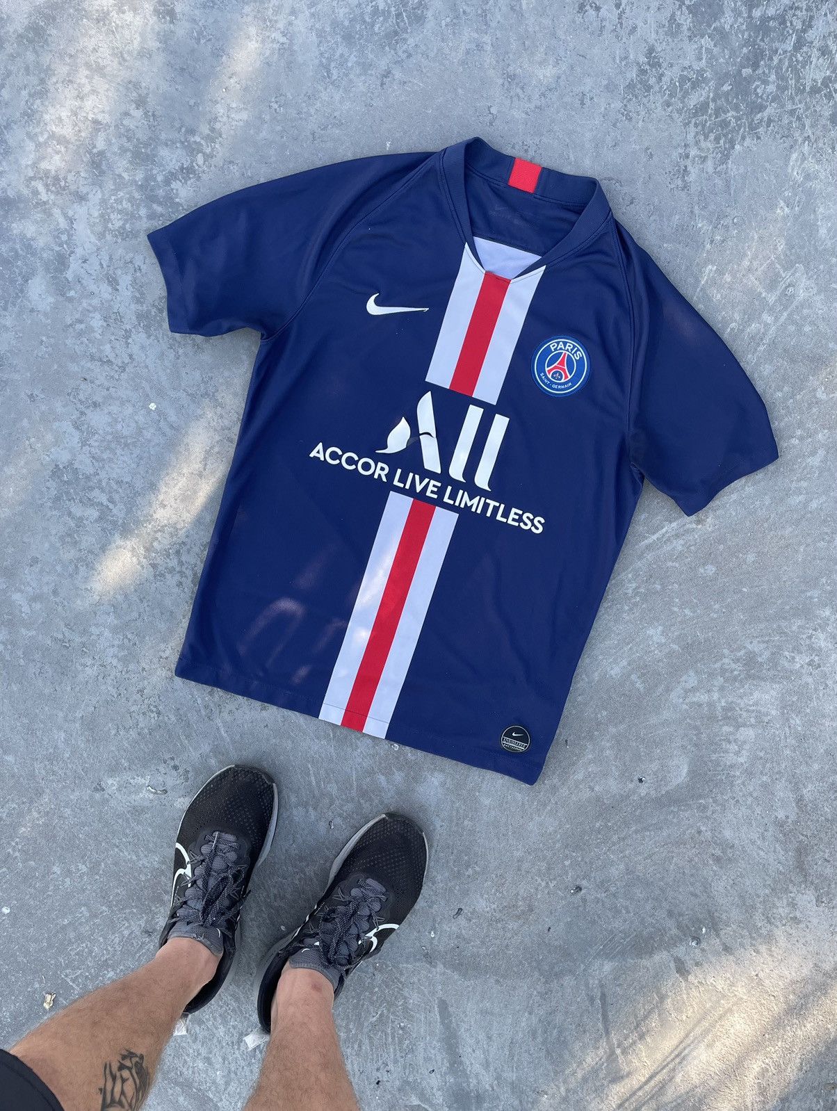Nike Vintage Nike Paris Saint Germain 2019/20 Soccer Jersey Y2K Size US M / EU 48-50 / 2 - 2 Thumbnail