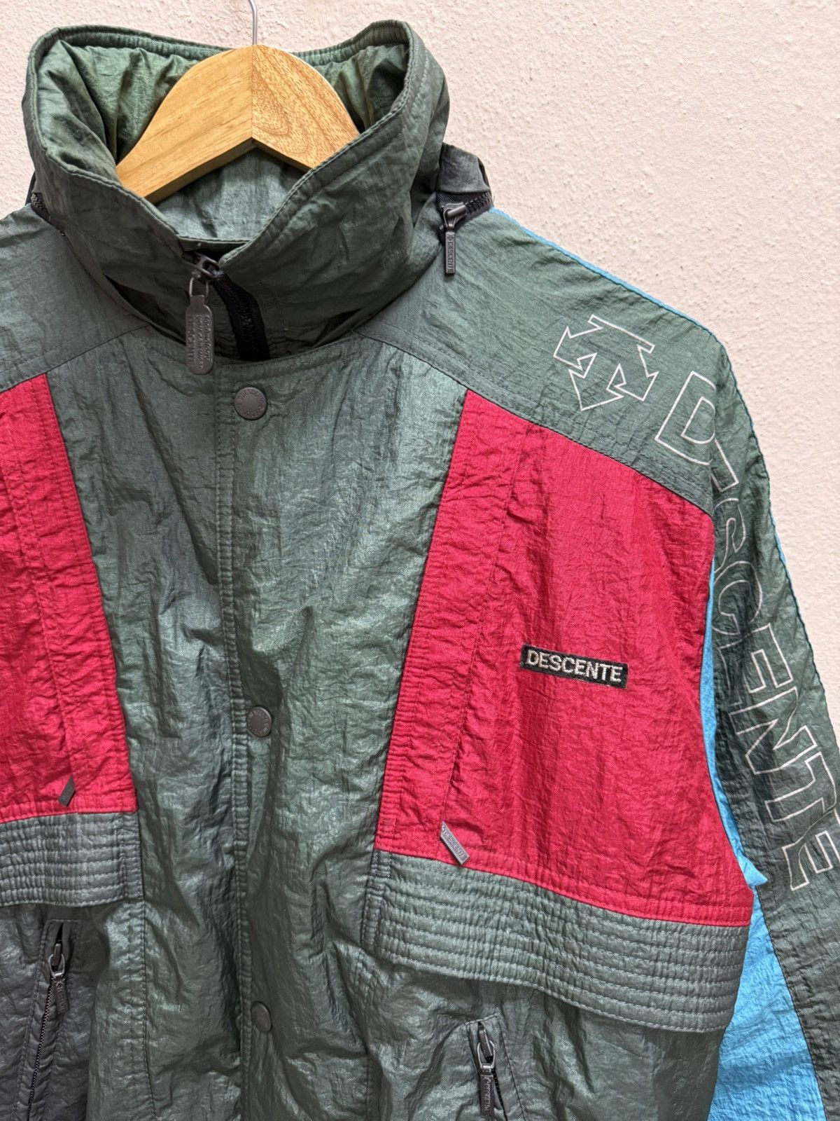 Descente VINTAGE 90s DESCENTE RACING TEAM BOMBER JACKET Size US M / EU 48-50 / 2 - 21 Thumbnail
