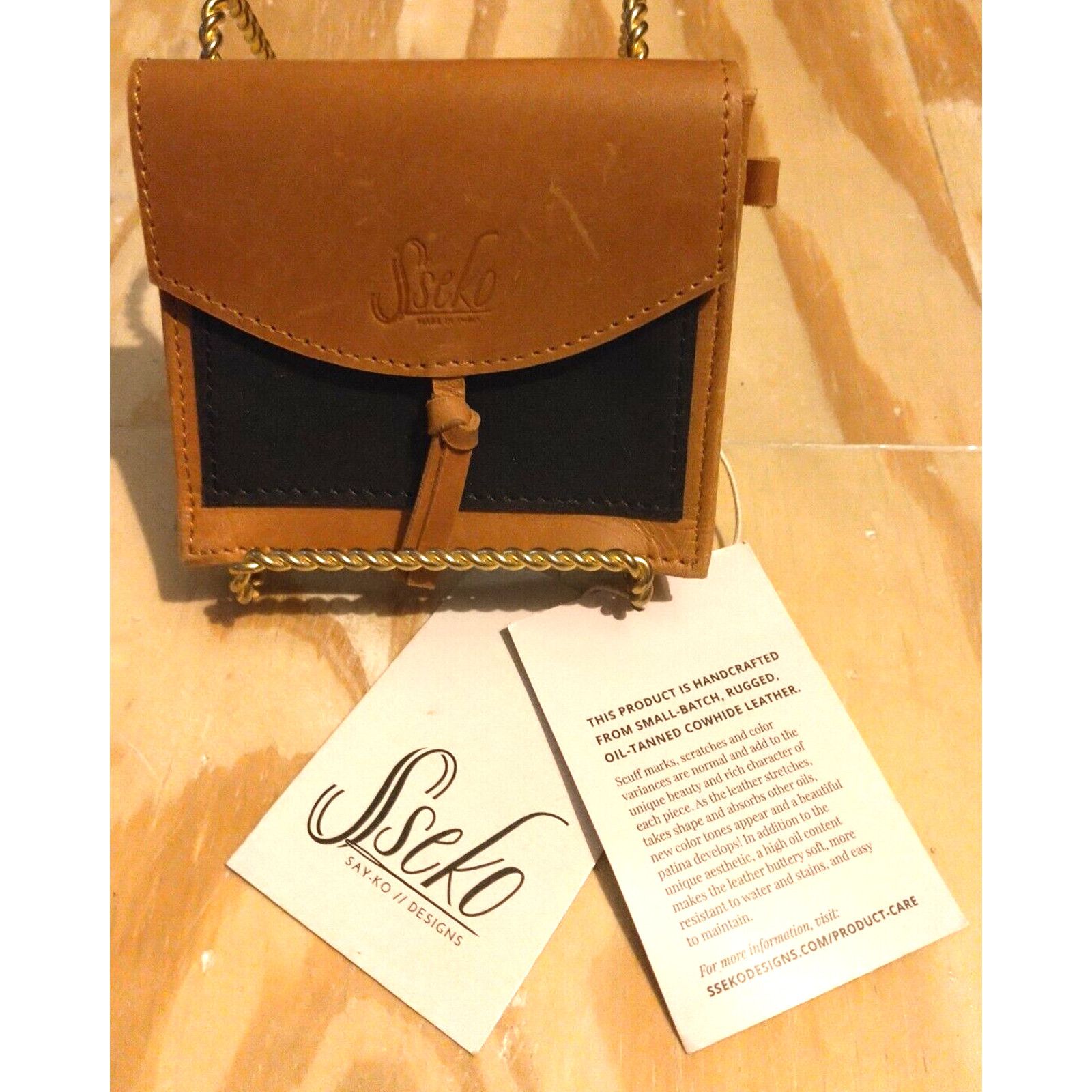 Other Sseko Snap Wallet Small Leather in Caramel & Black Oil Tan Size ONE SIZE - 1 Thumbnail