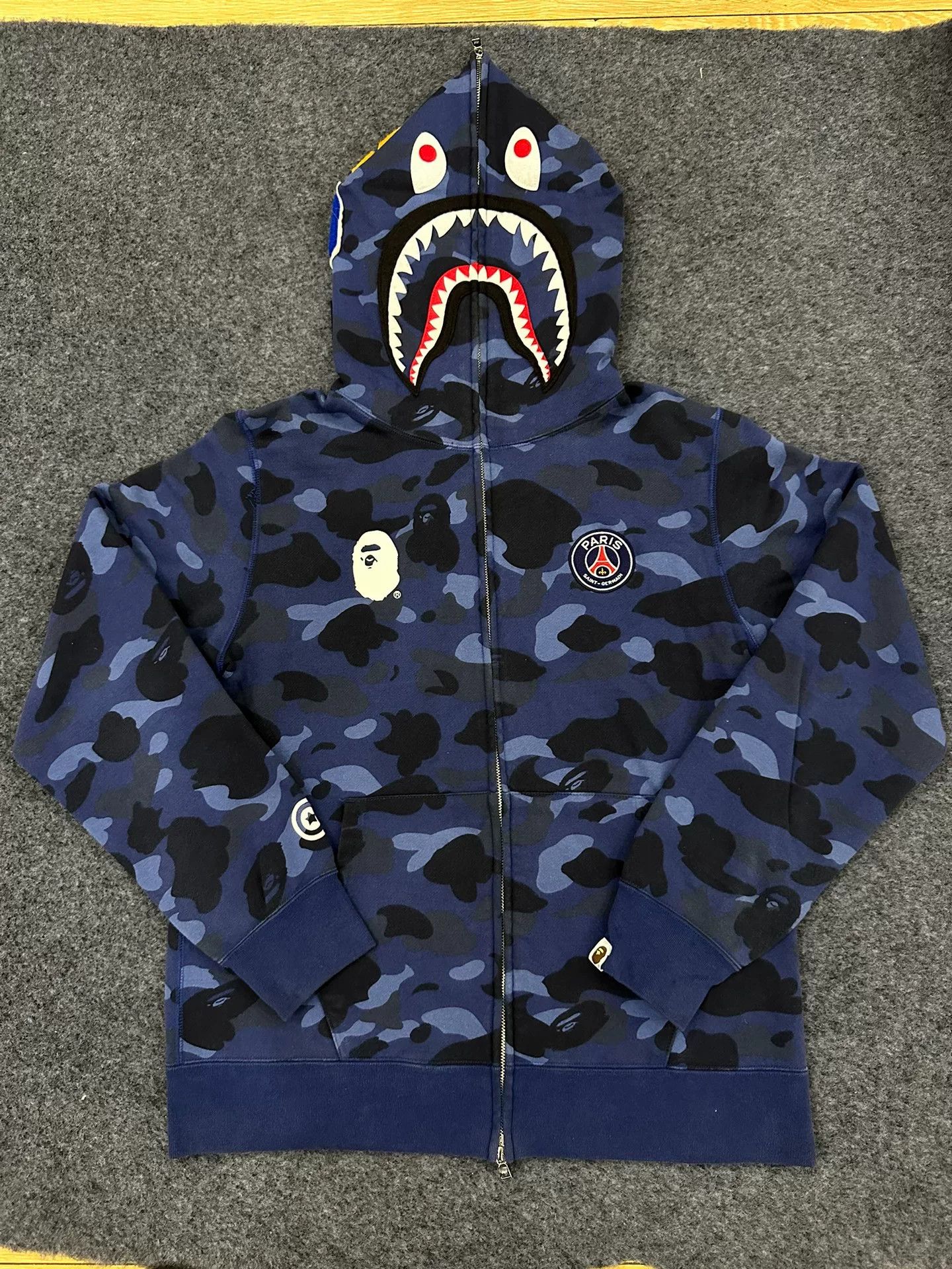 Bape Bape P G Multi Shark Sweatshirt Size US XL / EU 56 / 4 - 1 Thumbnail