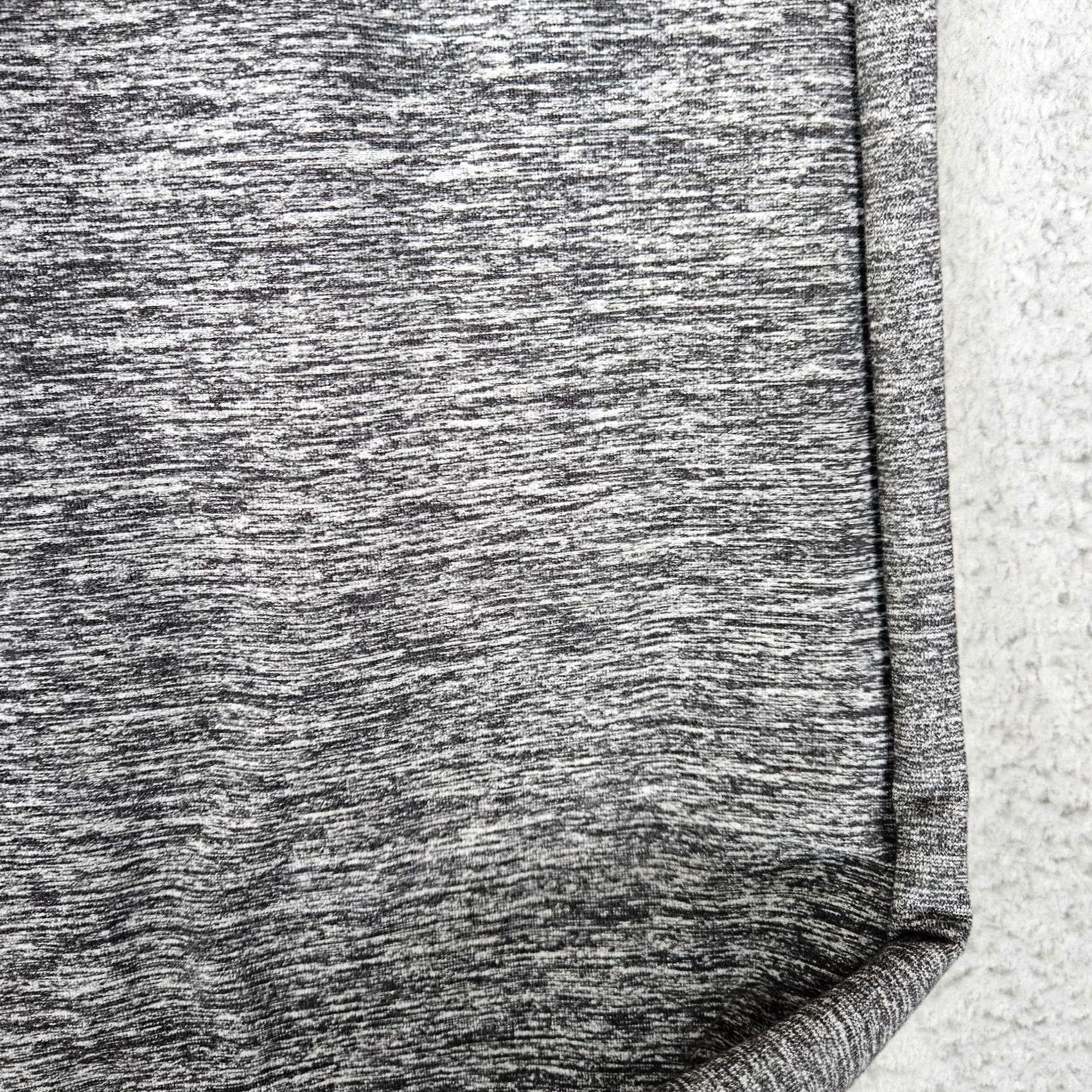 Lululemon LULULEMON Women's Infinity Scarf Button Wrap Shawl Scarf Knit Nylon Polyester Lycra Gray Mulitfunctional Neck Warmer Size ONE SIZE - 2 Thumbnail