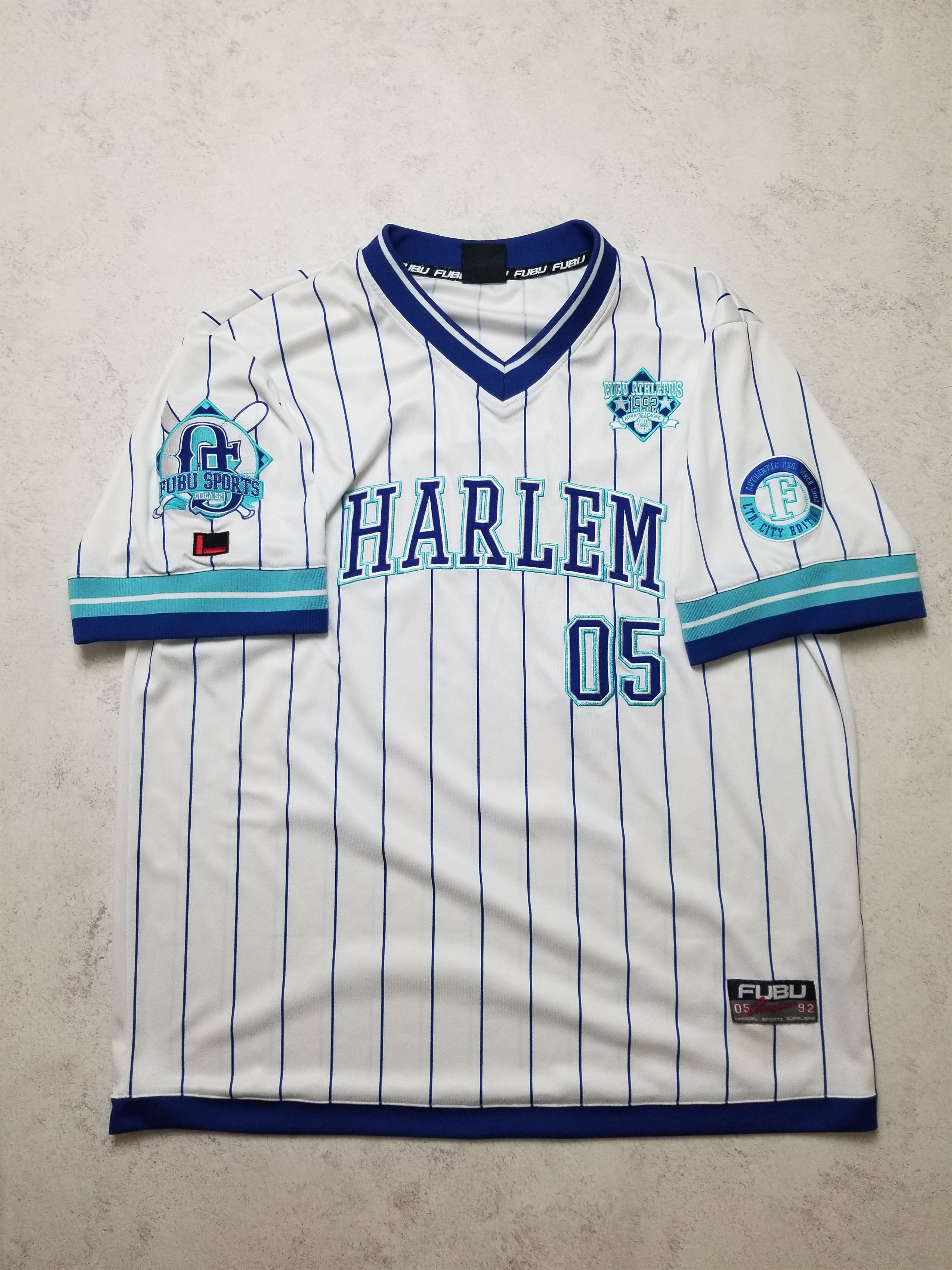Fubu Vintage Fubu Harlem Y2K Rare White Pinstripe jersey Size US L / EU 52-54 / 3 - 1 Thumbnail