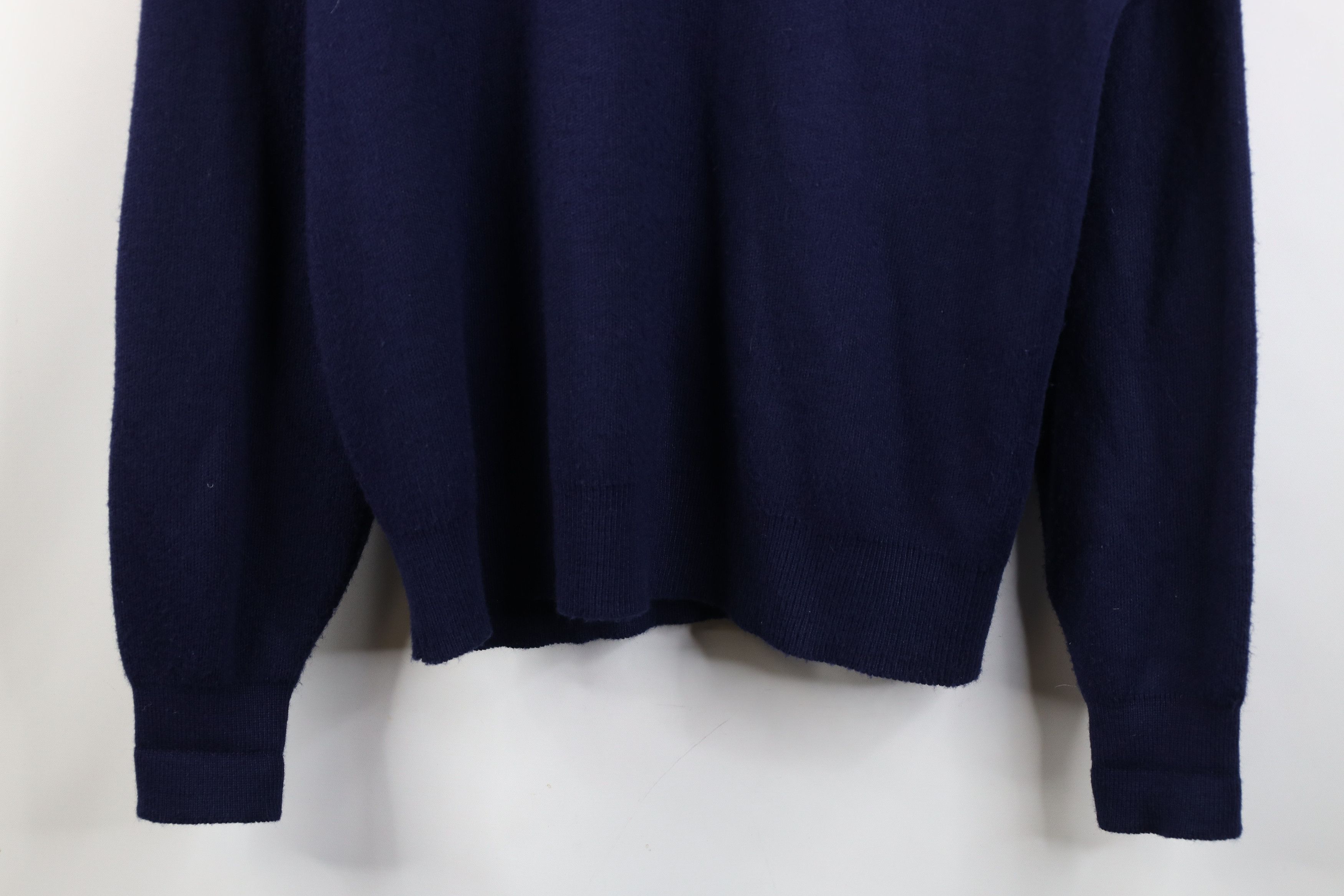 Vintage Vintage 70s AC Delco Knit V-Neck Sweater Navy Blue USA Size US M / EU 48-50 / 2 - 3 Thumbnail