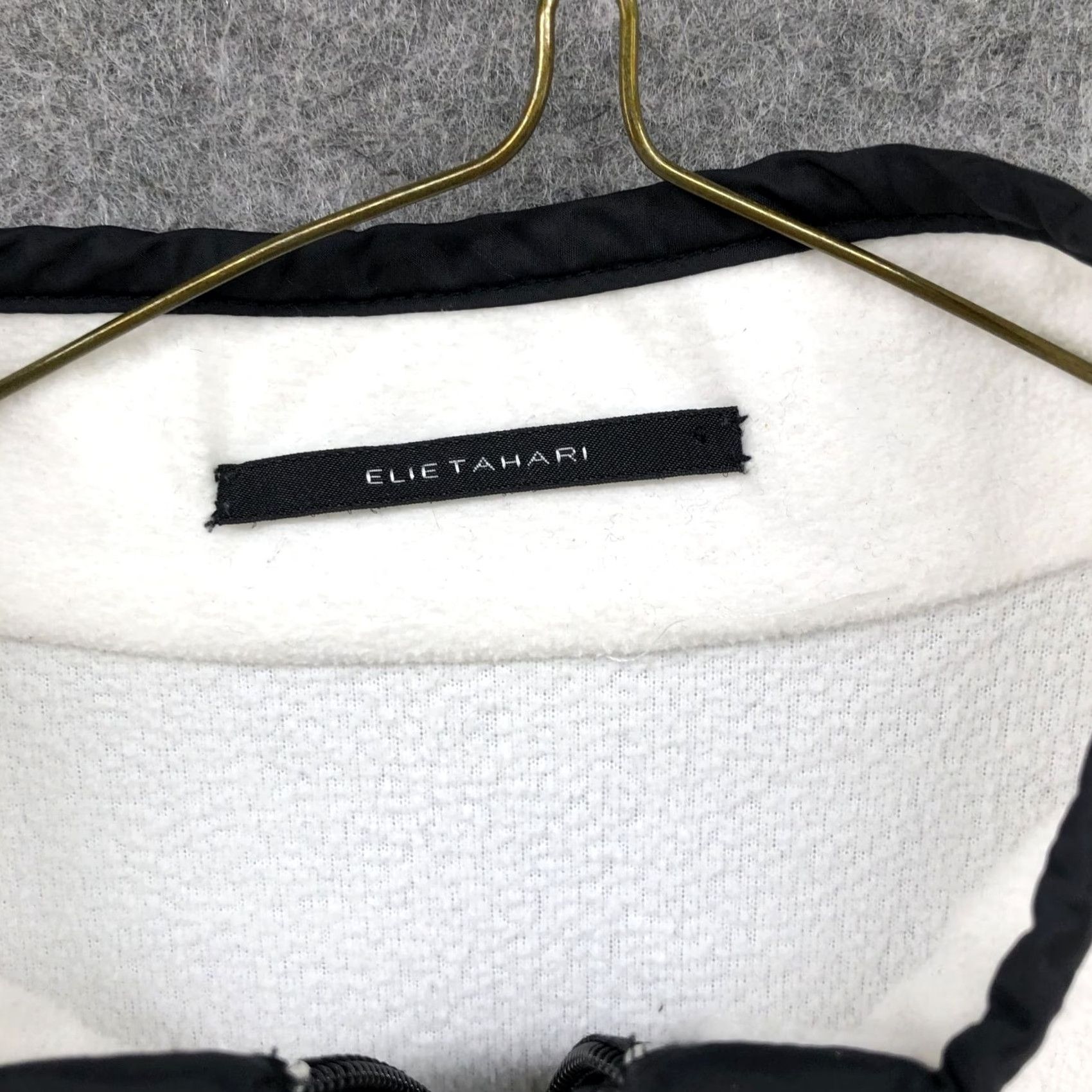 Elie Tahari Elie Tahari 1/4 Zip Fleece Pullover Womens S White Lightweight Active Shirt Pullover Sports Mock Neck Casual Modern – Mens? Size S / US 4 / IT 40 - 5 Thumbnail