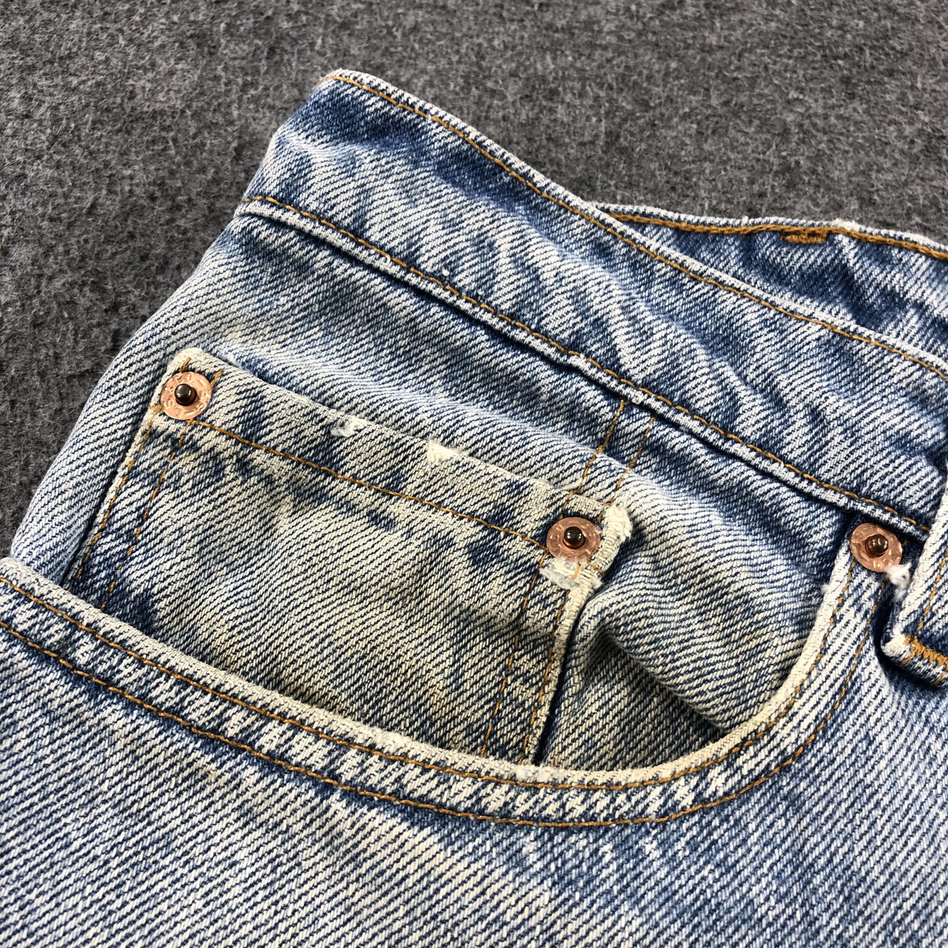 Levi's Vintage 90s Light Wash Levis 550 Jeans-J1982 Size US 39 - 8 Thumbnail