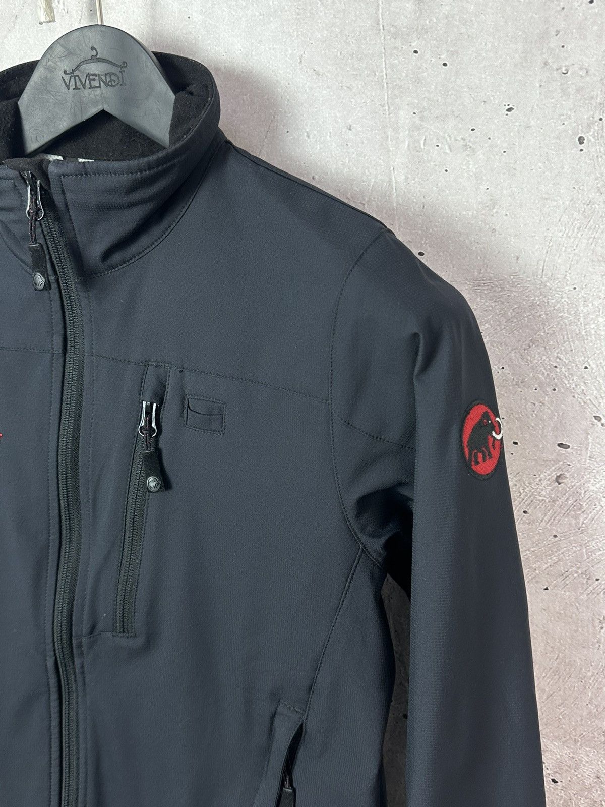Mammut Mammut Black Zip Pocket Logo Women’s Soft Shell Jacket Size M / US 6-8 / IT 42-44 - 8 Thumbnail