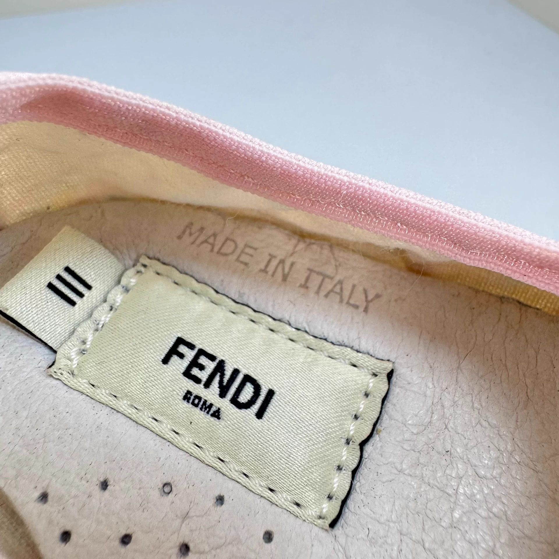 Fendi Fendi bow logo baby shoes 100mm new Size US 4 / IT 34 - 6 Thumbnail