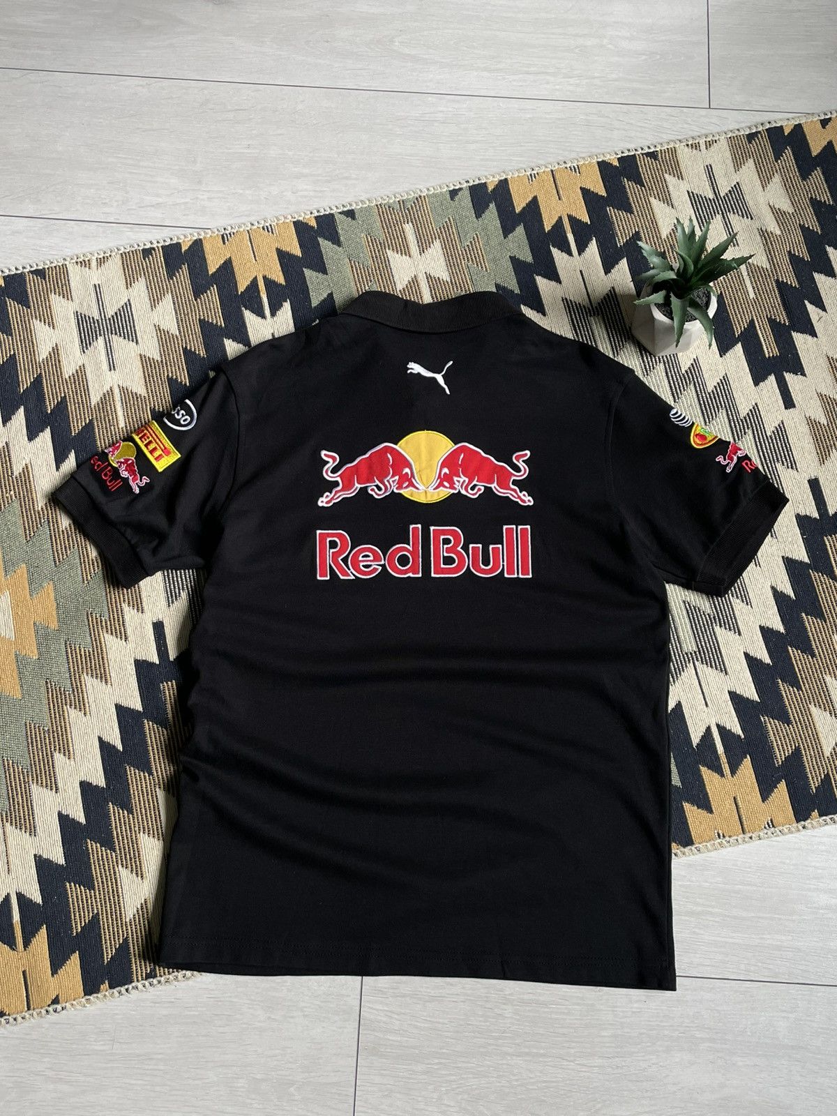 Red Bull Vintage Red Bull Aston Martin Big Logo Y2K T-shirt Size US L / EU 52-54 / 3 - 2 Thumbnail