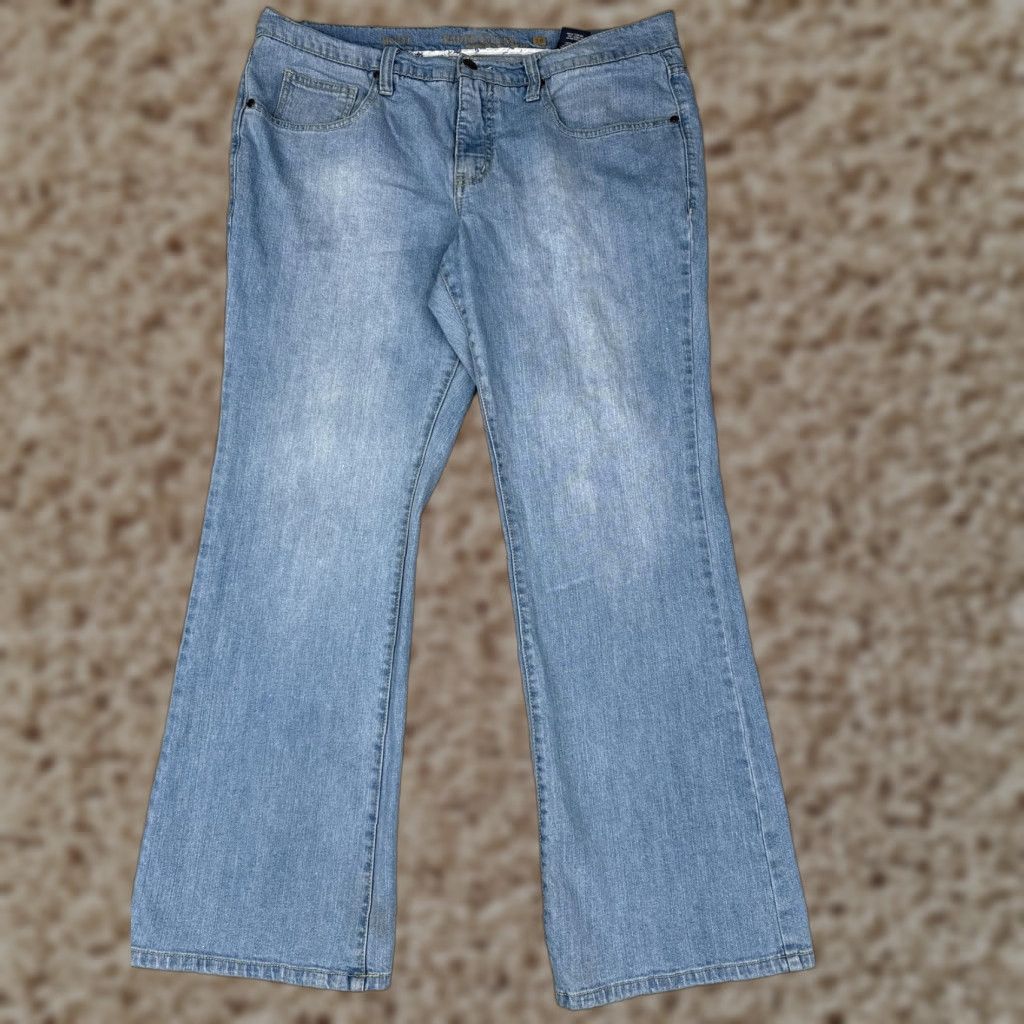 Faded Glory Faded Glory Jeans Bootcut Womens 16 Light Wash Blue Stretch Denim 36x30 Size 38" / US 16 / IT 52 - 1 Thumbnail