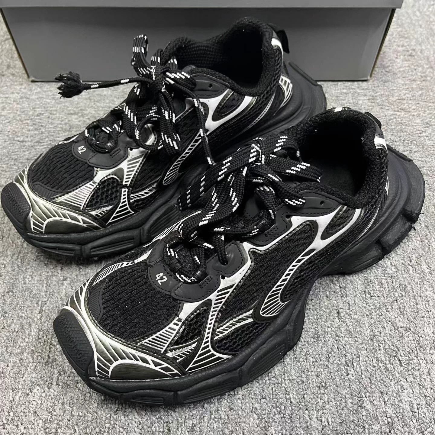 Balenciaga Balenciaga Distressed Black Silver Low-top Platform Dad Shoe Size US 9 / EU 42 - 2 Thumbnail