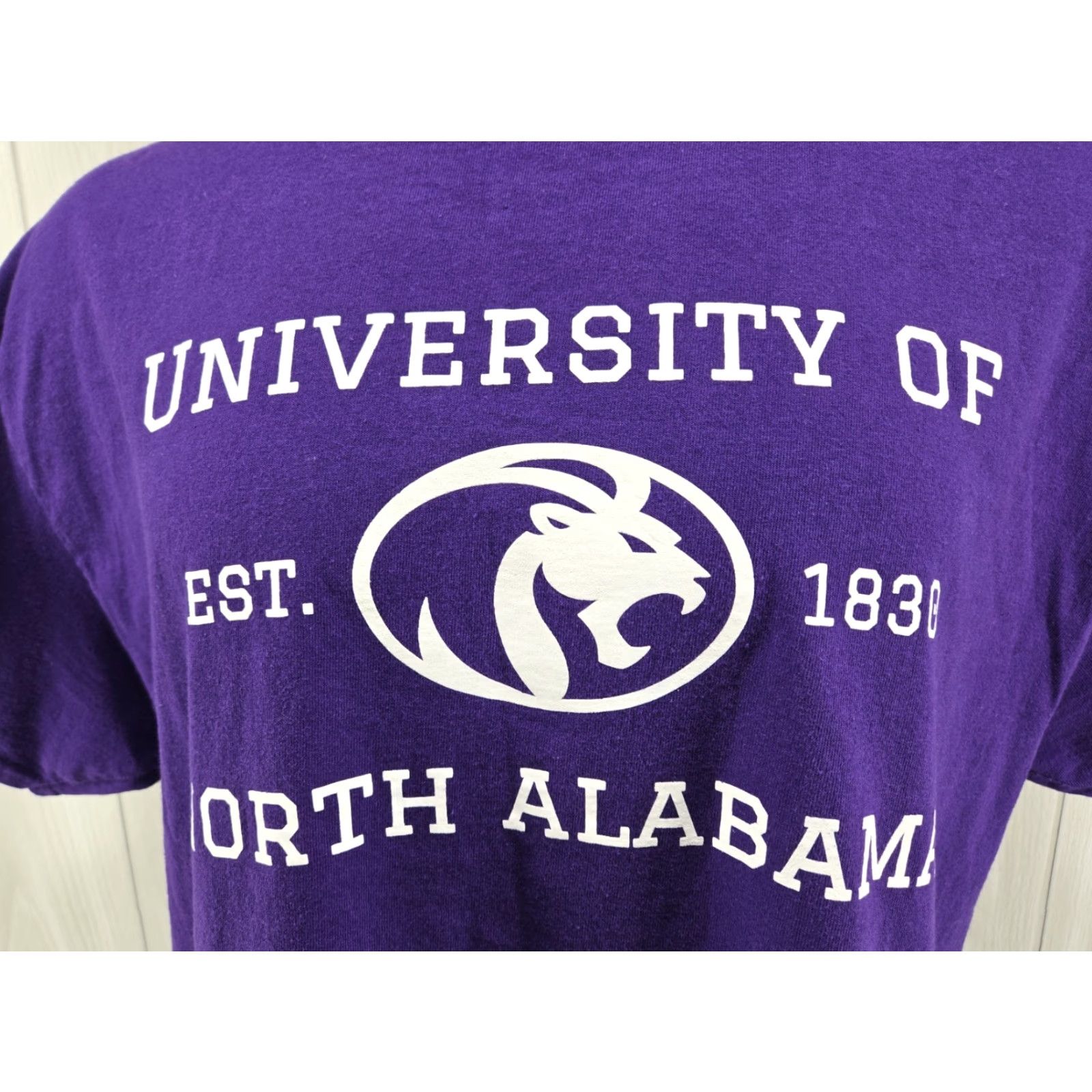 Gildan VINTAGE UNA North Alabama Graphic Print Gildan Mens College T Shirt Purple XL Size US XL / EU 56 / 4 - 3 Thumbnail