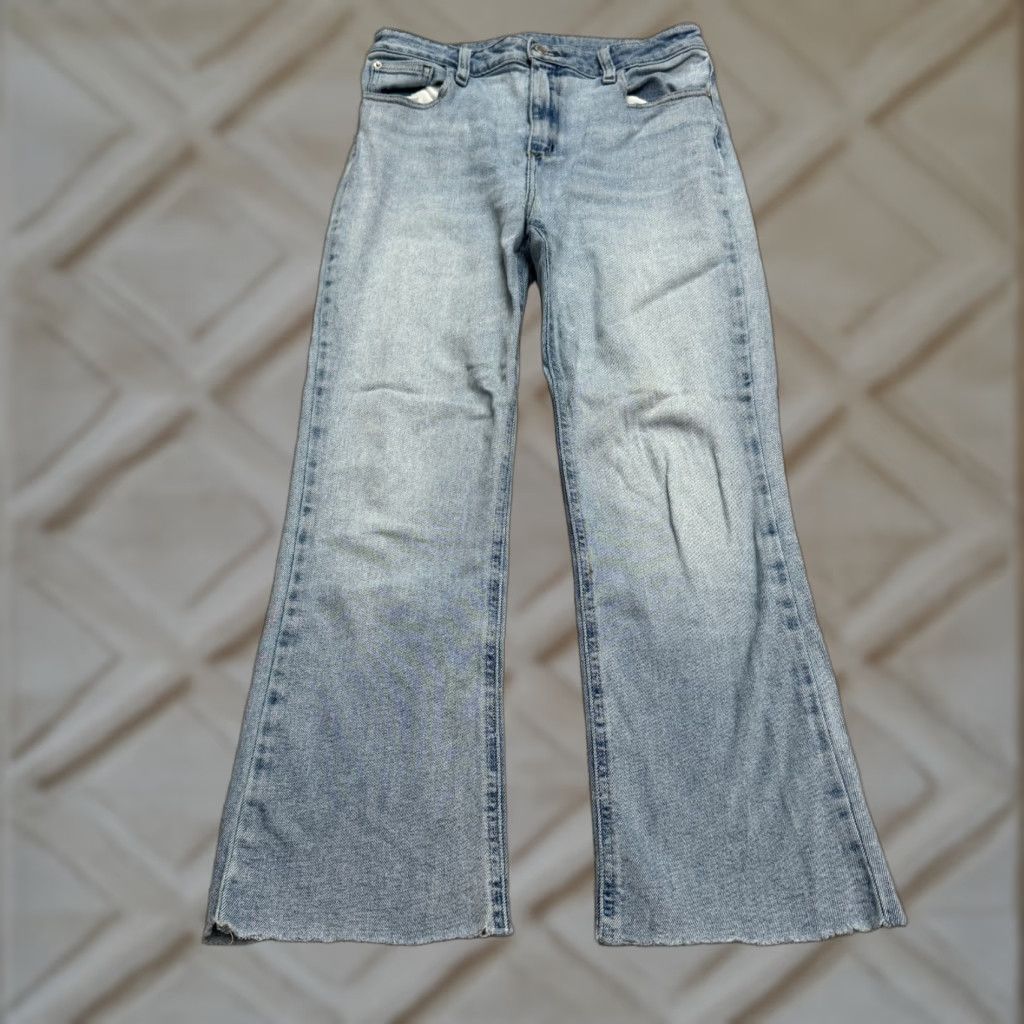 Bdg VINTAGE BDG Streetwear Women's Cropped Flare Jeans High Rise Light Wash 28x24 Size 27" / US 4 / IT 40 - 1 Thumbnail
