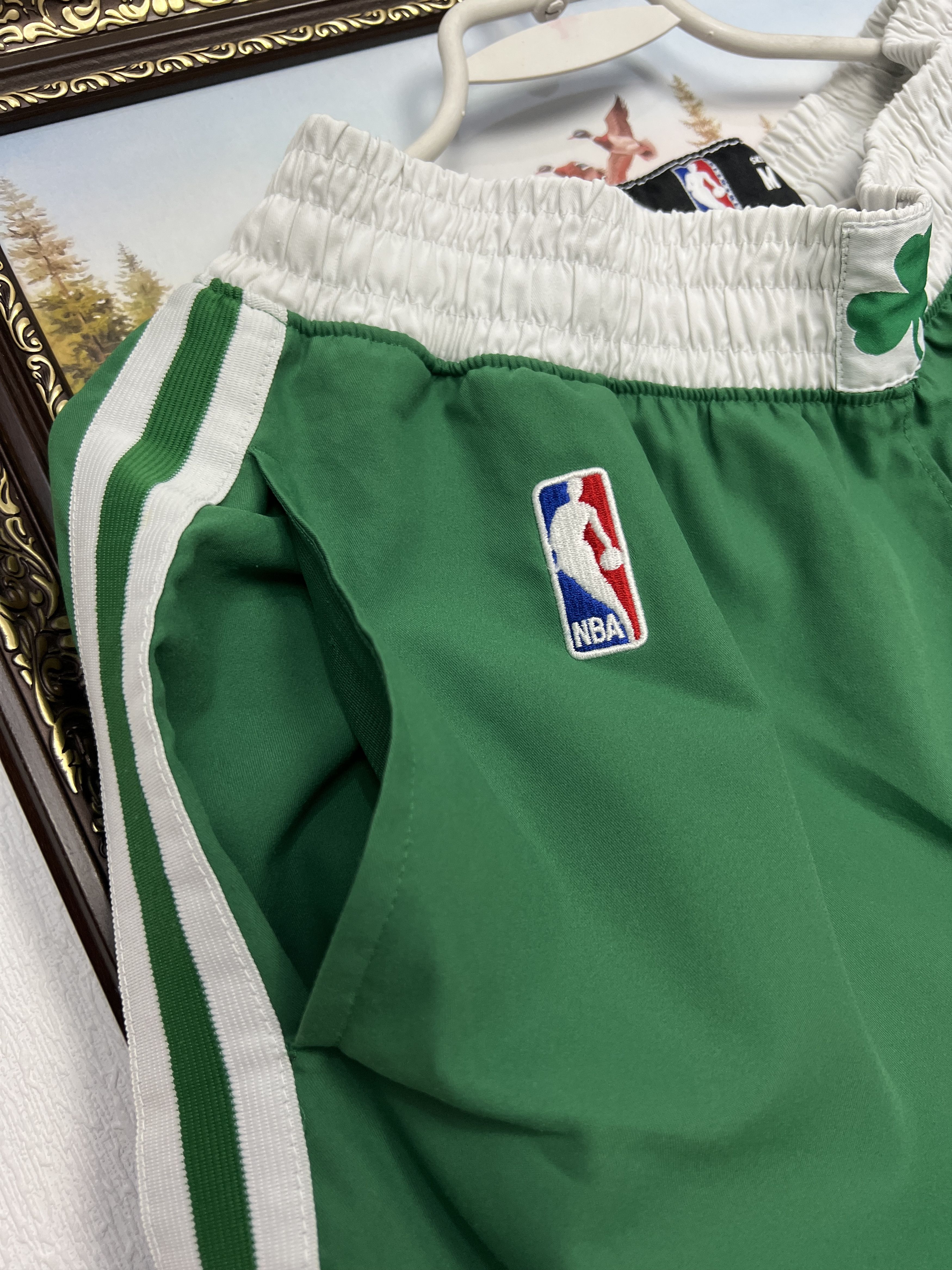 Adidas Vintage Adidas Boston Celtics NBA Athletic Shorts Sport Rare Size US 32 / EU 48 - 6 Thumbnail