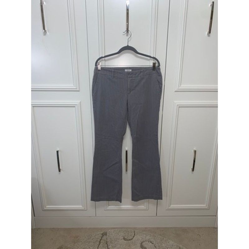 Express Express Women's Gray Pinstripe Wide-Leg Dress Pants Size 10 Size 32" / US 10 / IT 46 - 1 Thumbnail
