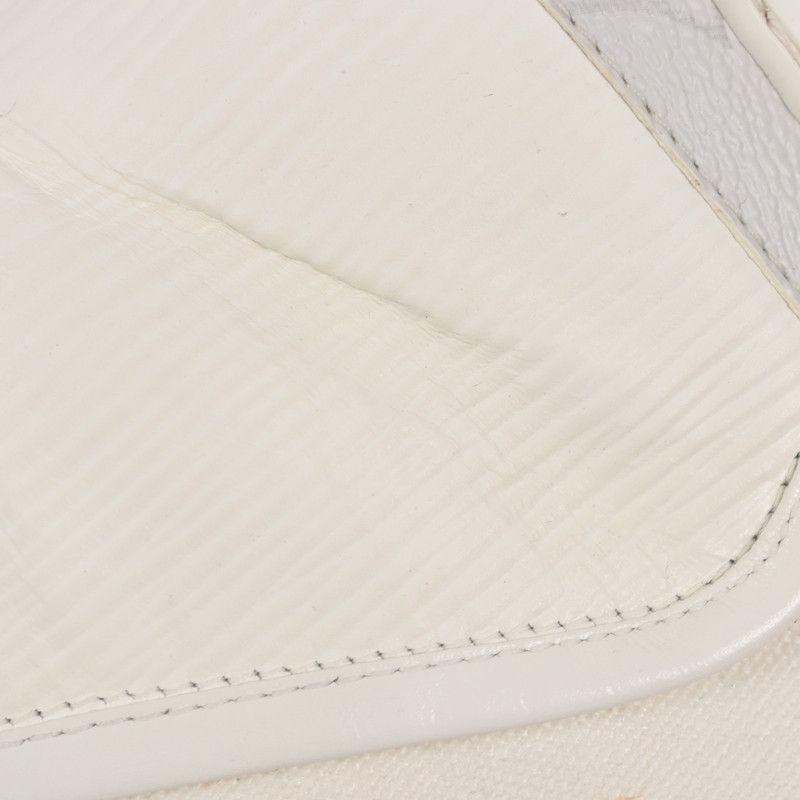 Louis Vuitton Louis Vuitton Monogram High-Top Sneakers in White - Size US 7 / EU 40 - 4 Thumbnail