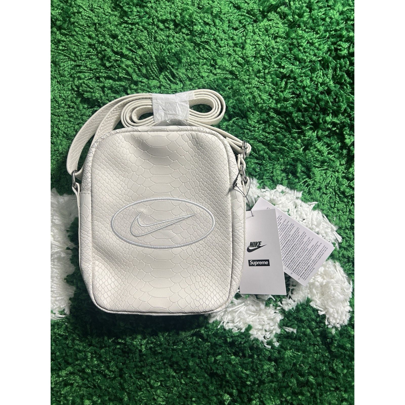Supreme Supreme x Nike Leather Shoulder Bag Snakeskin White