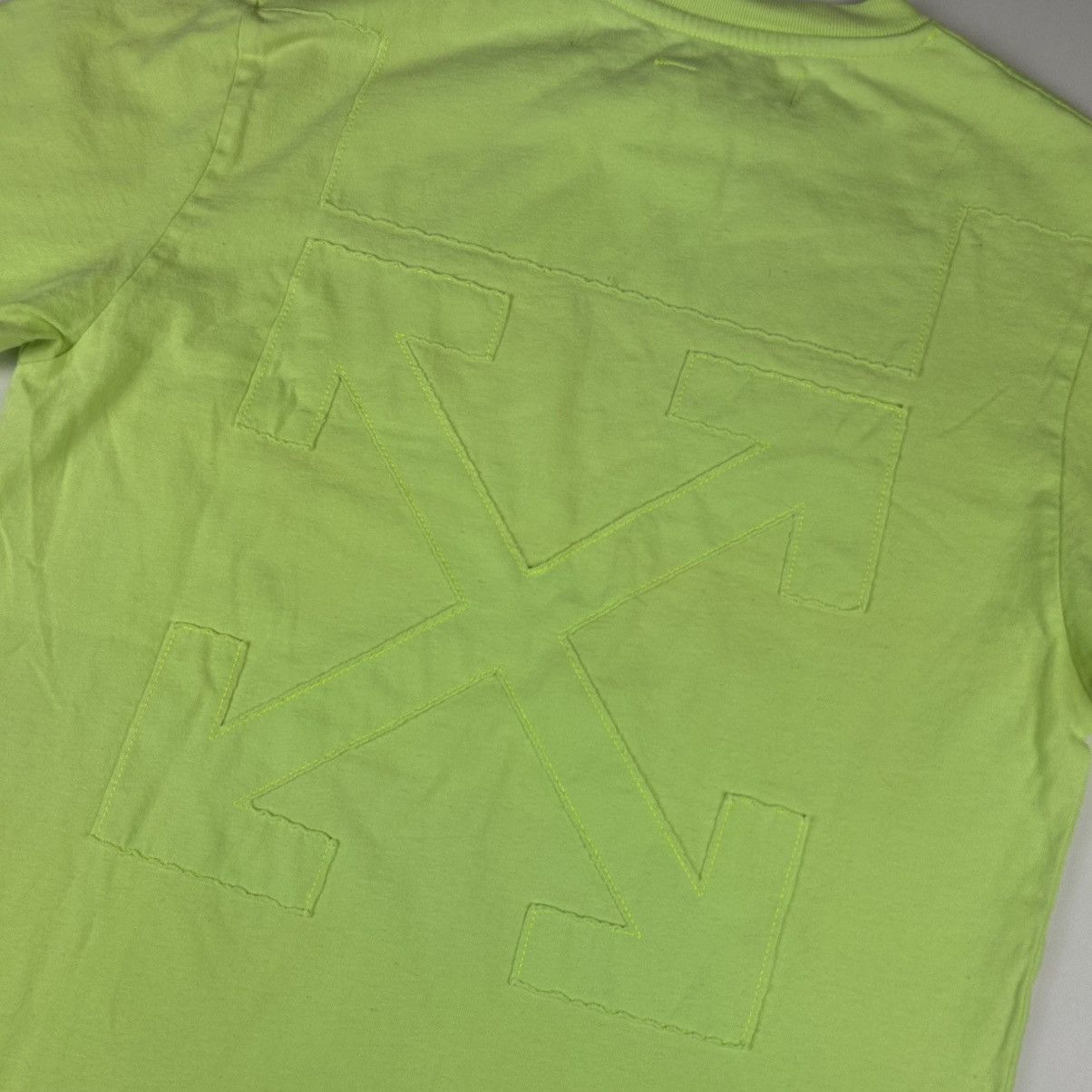 Off-White Off-White Neon Logo T-shirt Size US S / EU 44-46 / 1 - 4 Thumbnail