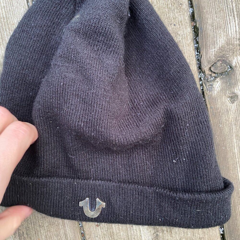 True Religion Vintage True Religion Beanie Black Big Logo Gold Pom Pom Size ONE SIZE - 4 Thumbnail