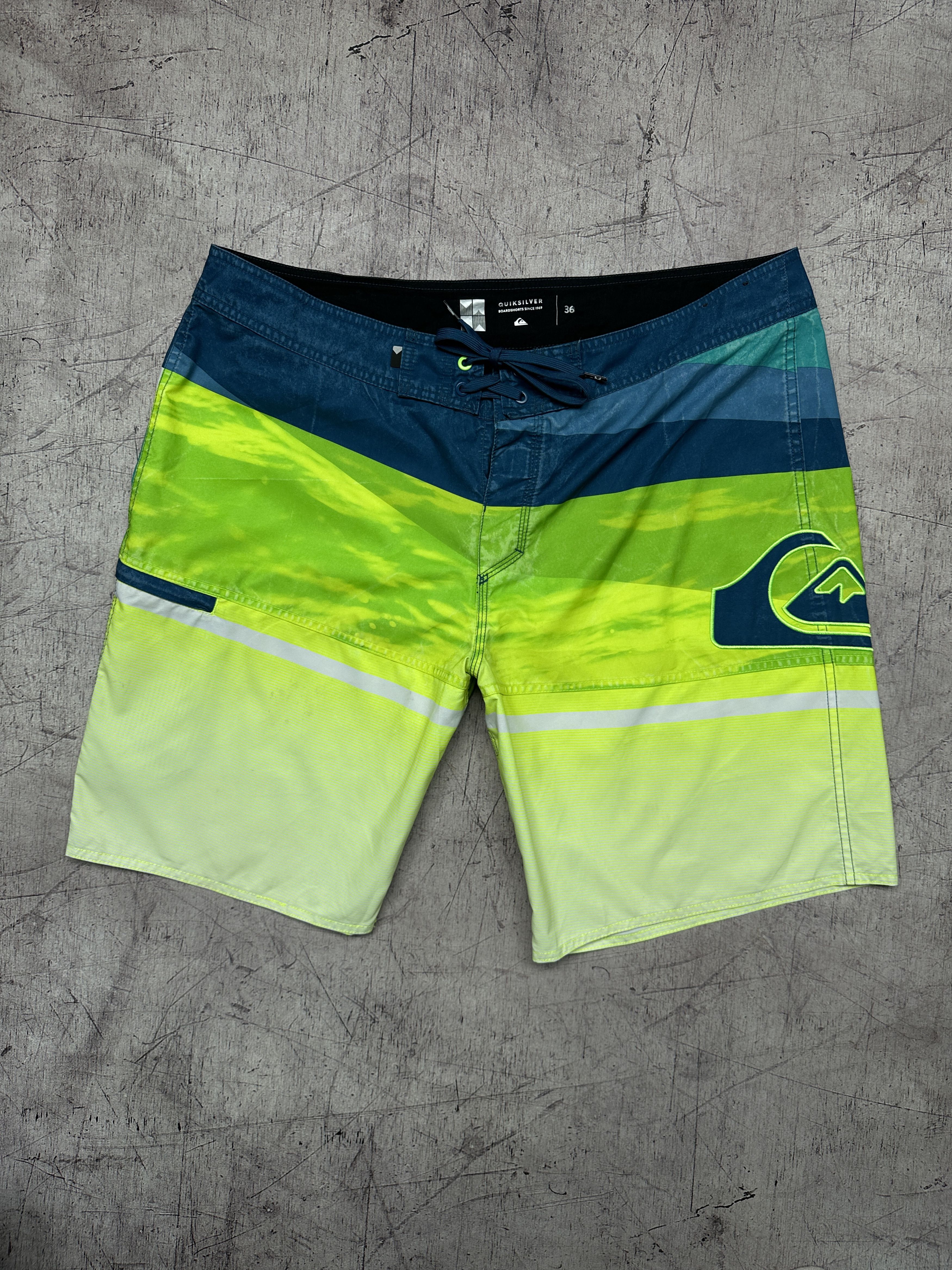 Quiksilver Quiksilver Mens Big Logo Surf Style Swimming Shorts Size US 36 / EU 52 - 1 Thumbnail