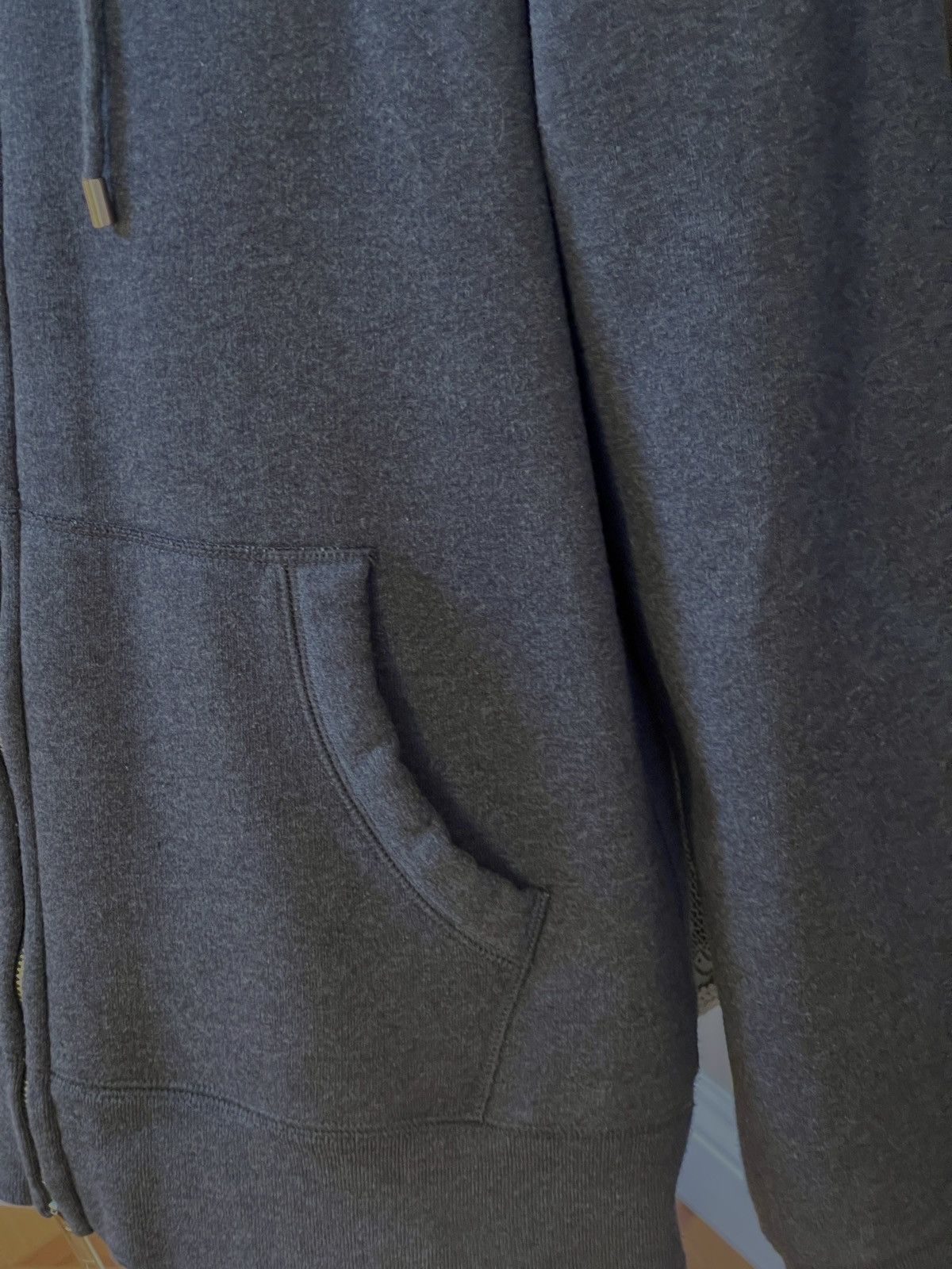 Burberry BURBERRY ZIP UP HOODIE IN LARGE Size US L / EU 52-54 / 3 - 2 Thumbnail