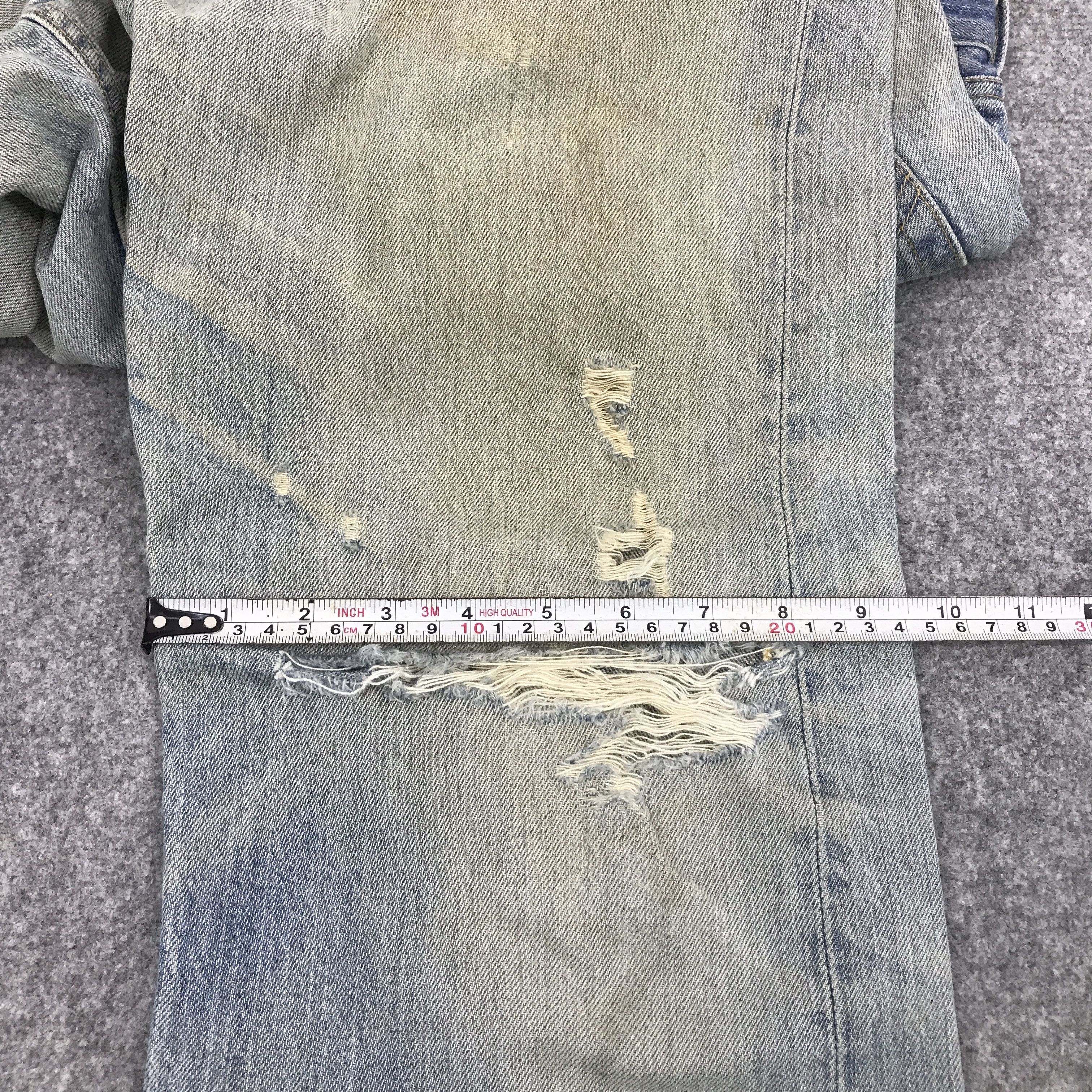 Levi's × Levi's Vintage Clothing LEVI'S 501 DISTRESSED DENIM JEANS PANTS Size US 32 / EU 48 - 12 Thumbnail
