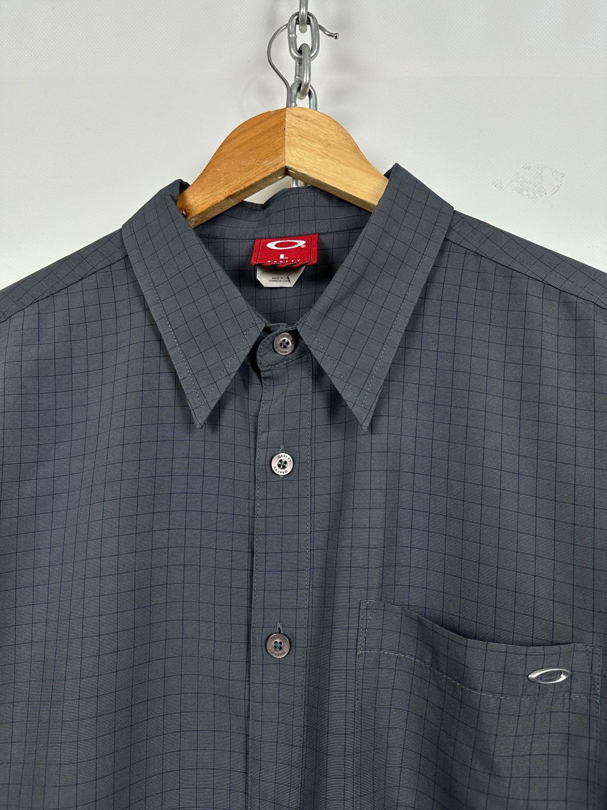 Oakley Vintage Oakley Software Metal Logo Long Sleeve Button Shirt Size US S / EU 44-46 / 1 - 7 Thumbnail